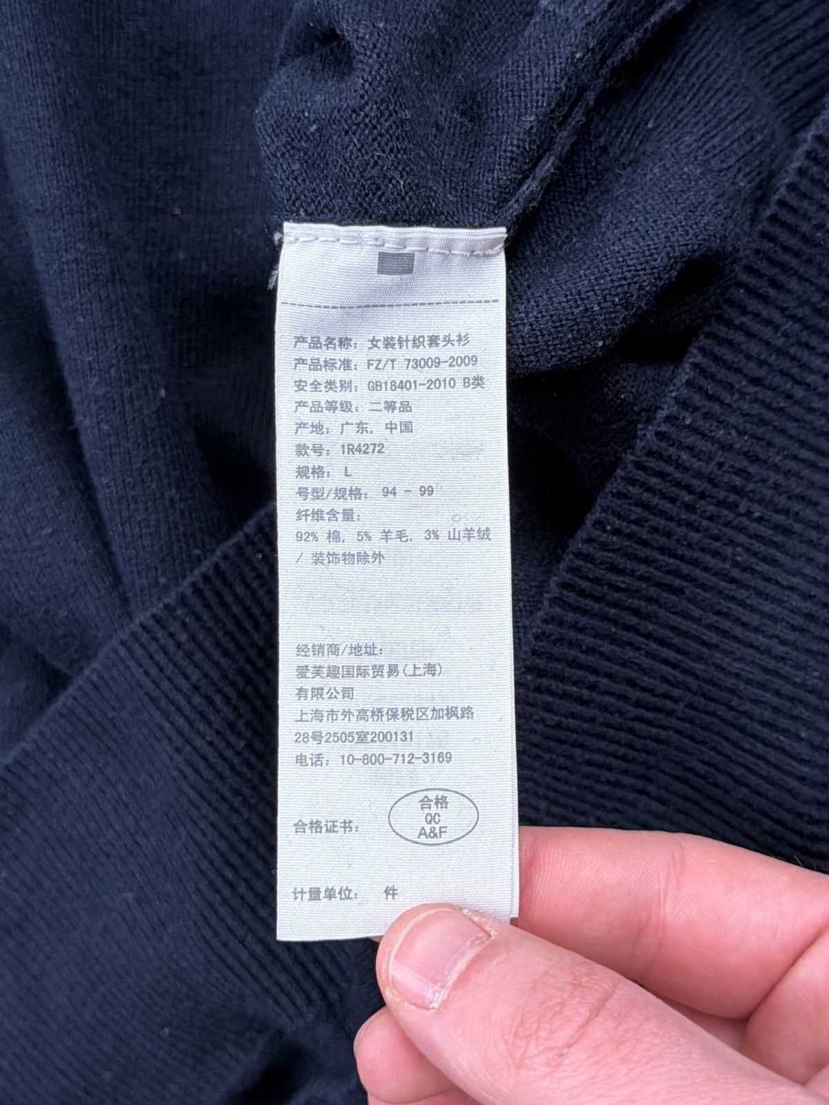 Abercrombie & Fitch Vintage Y2K A&F V Neck Sweater Size US L / EU 52-54 / 3 - 4 Thumbnail