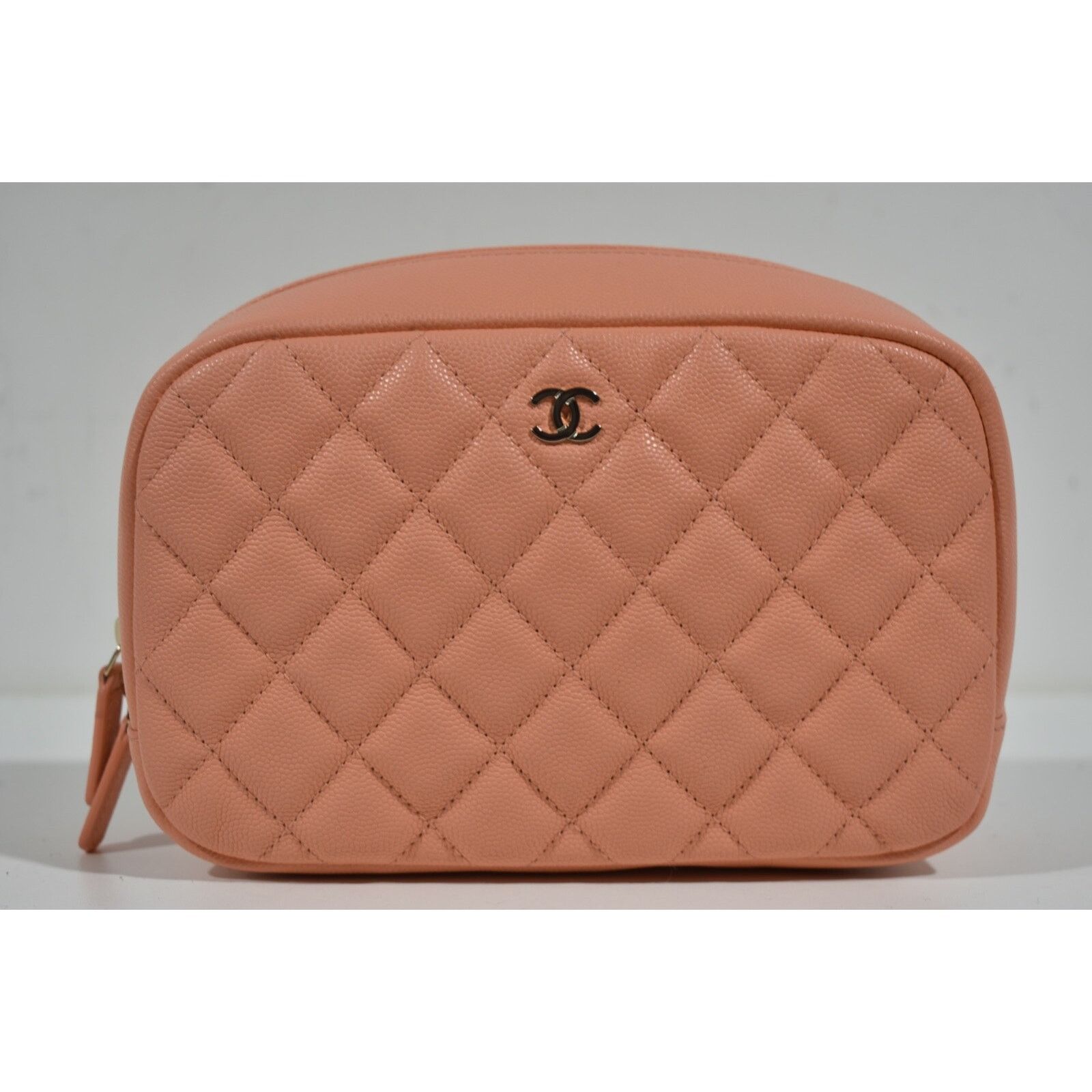 Chanel Chanel Vanity Travel Beauty Case CC Quilted Clutch Bag Size ONE SIZE - 1 Thumbnail