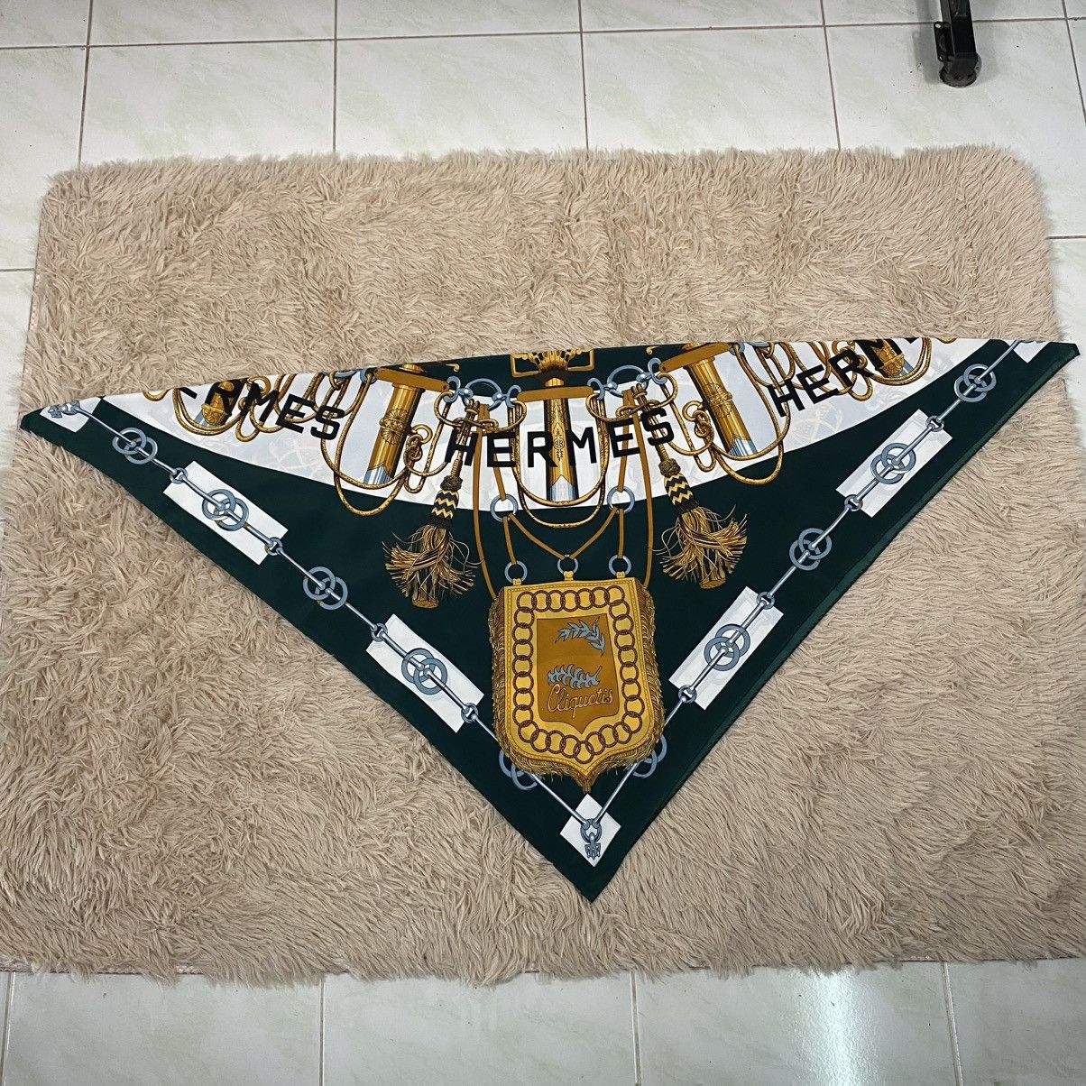 Hermes 🔥VINTAGE SCARVES HERMES SILK MADE IN FRANCE Size ONE SIZE - 11 Thumbnail