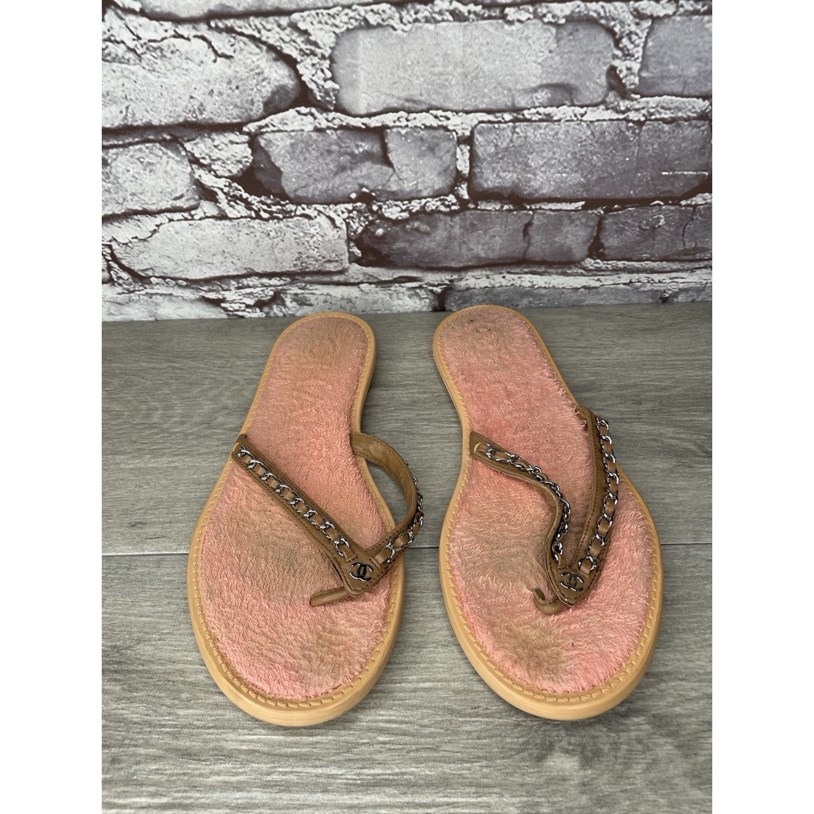 Chanel CHANEL Lambskin CC Chain Pink Leather Designer Thong Sandals Size US 9.5 / IT 39.5 - 2 Thumbnail