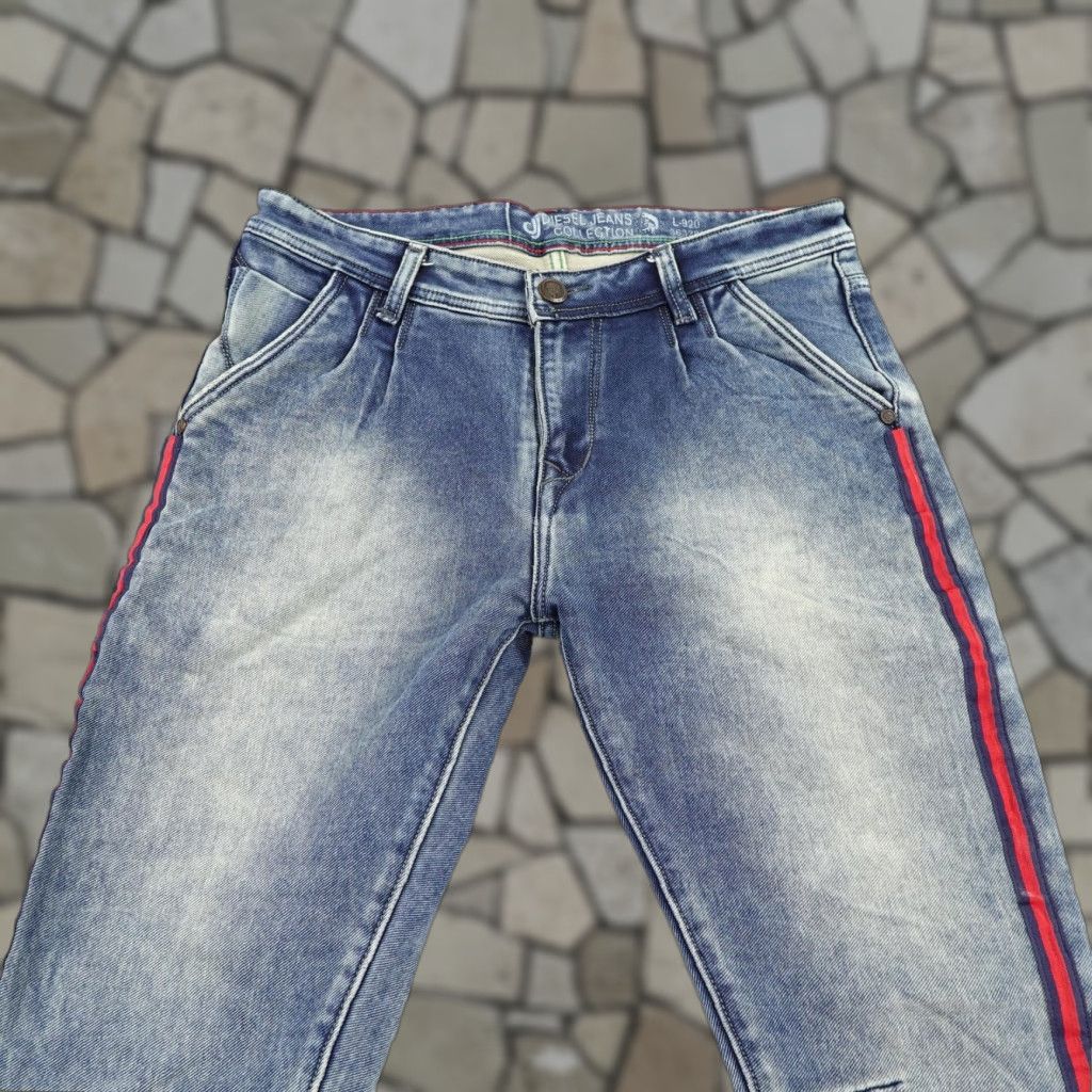 Diesel Diesel Jeans Mens Jeans 32 Blue Denim Side Stripe Straight Leg Denim Faded Pants Size US 32 / EU 48 - 1 Thumbnail