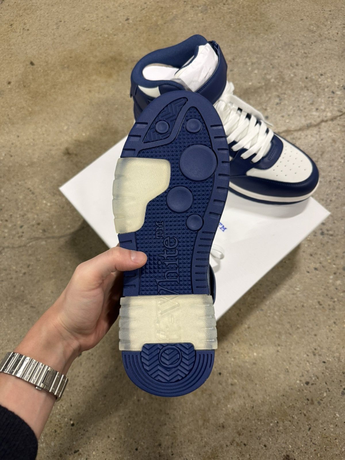 Off-White Off-White Out of Office Mid Top Leather Sneaker NEW 800$ Size US 9 / EU 42 - 5 Thumbnail