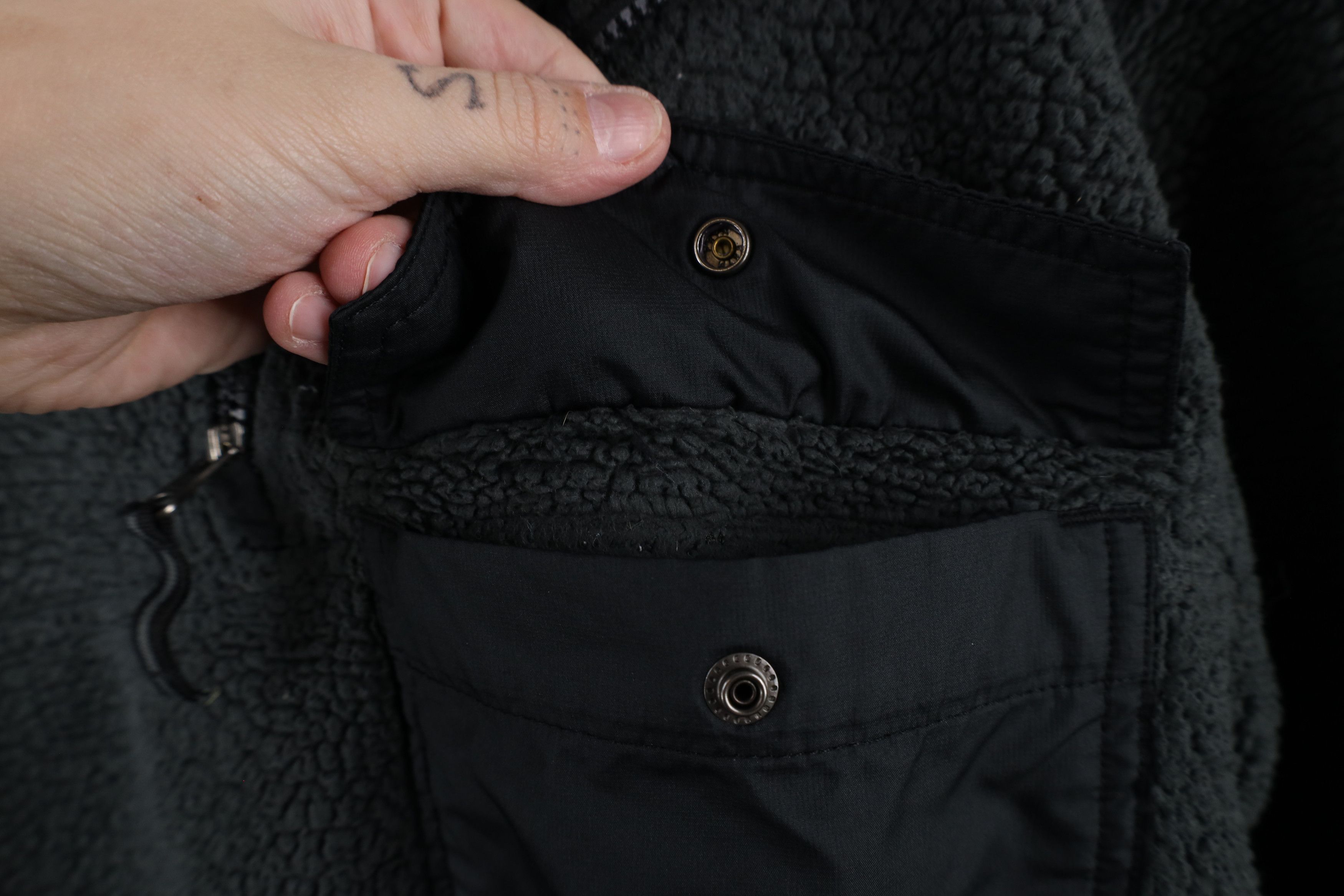The North Face × Vintage The North Face Spell Out Groveland Sherpa Fleece Sweater Size US L / EU 52-54 / 3 - 5 Thumbnail