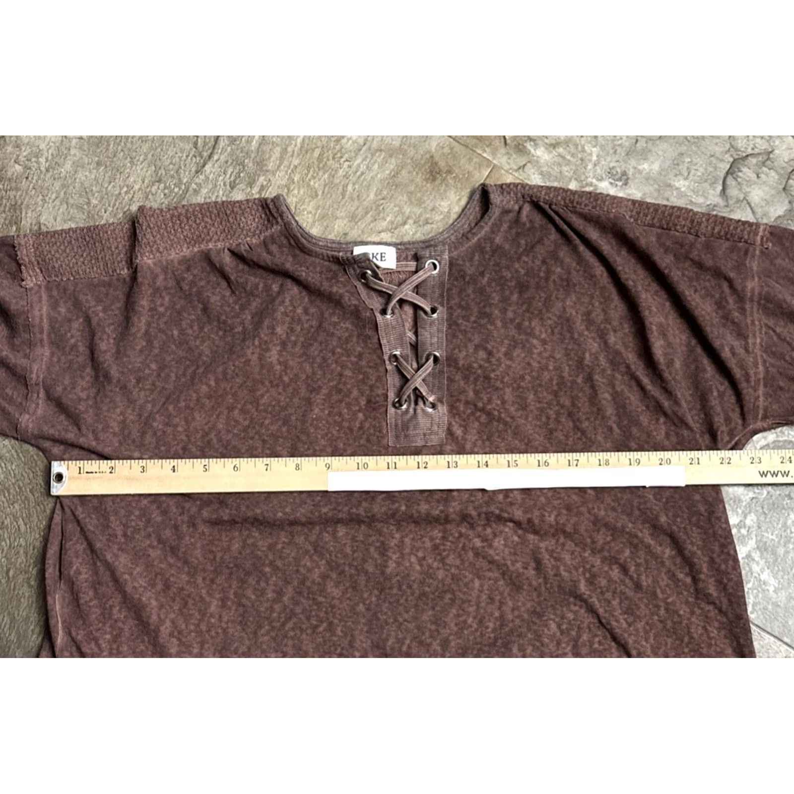 BKE BKE Blouse Shirt Long Sleeve L/S Top Knit V-Neck Lace-Up Textured Accents Brown 2XL Women Size XXL / US 16-18 / IT 52-54 - 2 Thumbnail
