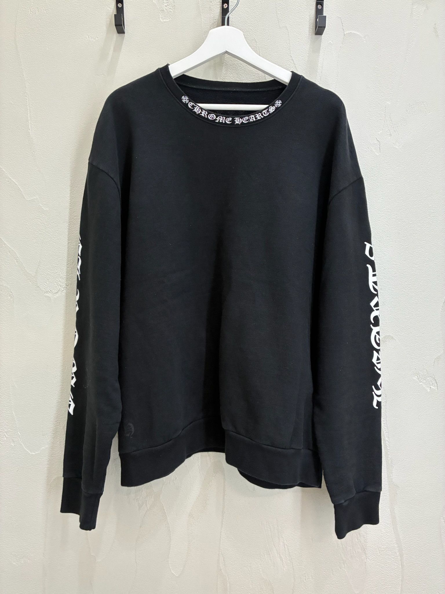Chrome Hearts Chrome Hearts Neck Logo Crewneck Size US L / EU 52-54 / 3 - 1 Thumbnail