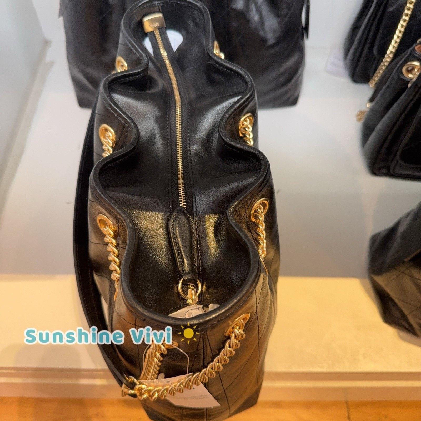 Coach NWT COACH Evelyn Shoulder Bag Leather Gold/Black CDR00 Size ONE SIZE - 7 Thumbnail