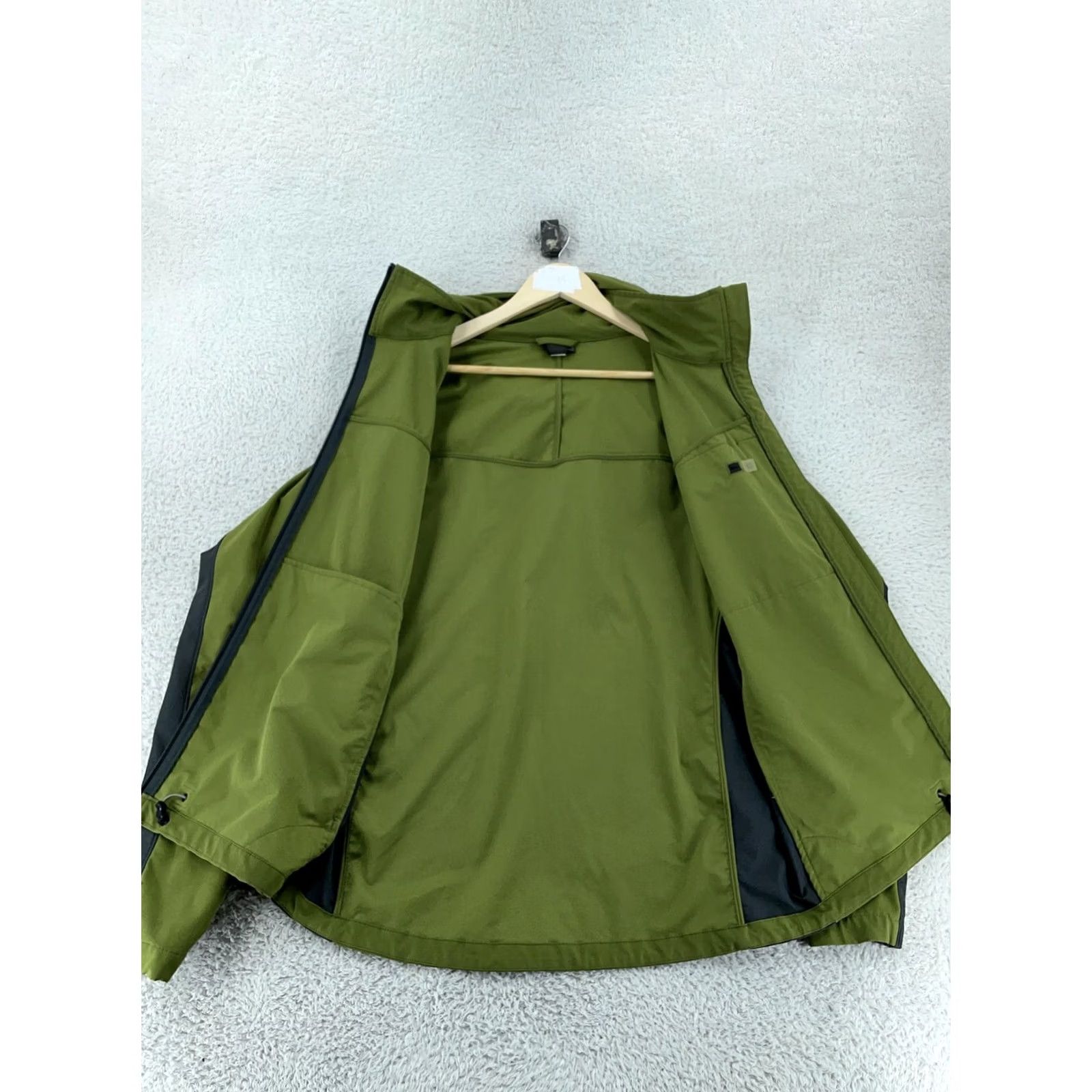 Vintage REI Windbreaker Jacket Mens Large Green Black Full Zip Hooded Softshell Hiking Outdoor Activewear Casual- Mens L Green Jacket Size US L / EU 52-54 / 3 - 5 Thumbnail