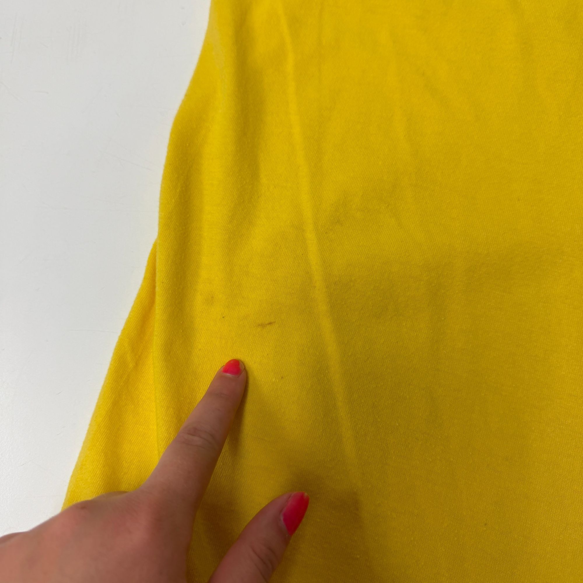 Nike 80's Nike Red Tag Athletic LOGO YELLOW 50/50 Muscle Tank Top Size US XL / EU 56 / 4 - 12 Thumbnail