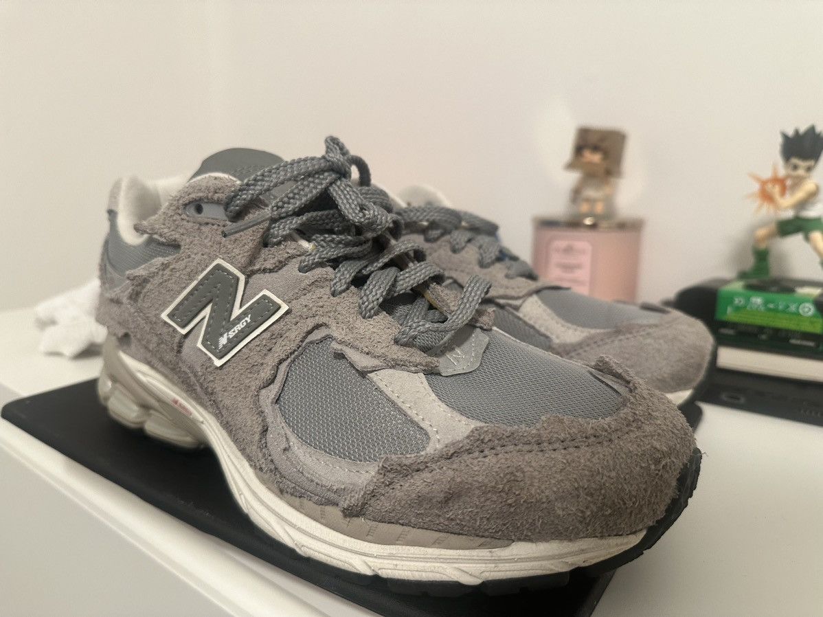 New Balance New Balance 2002R Protection Pack Grey Size US 8.5 / EU 41-42 - 3 Thumbnail