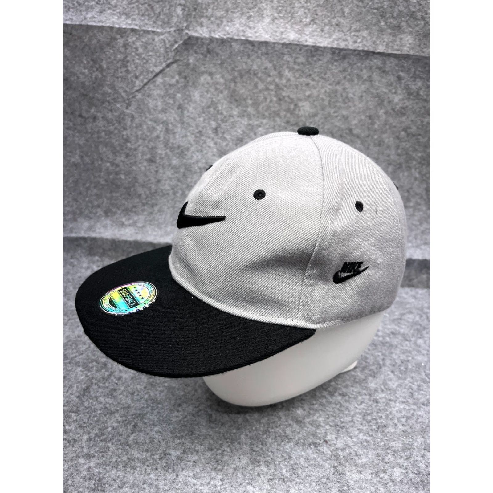 Nike Nike Hat Cap Snap Back Adult One Size Gray Black Cotton Polyester Twill Logo Outdoor Sports Adjustable Lightweight Casual Men Size ONE SIZE - 4 Thumbnail