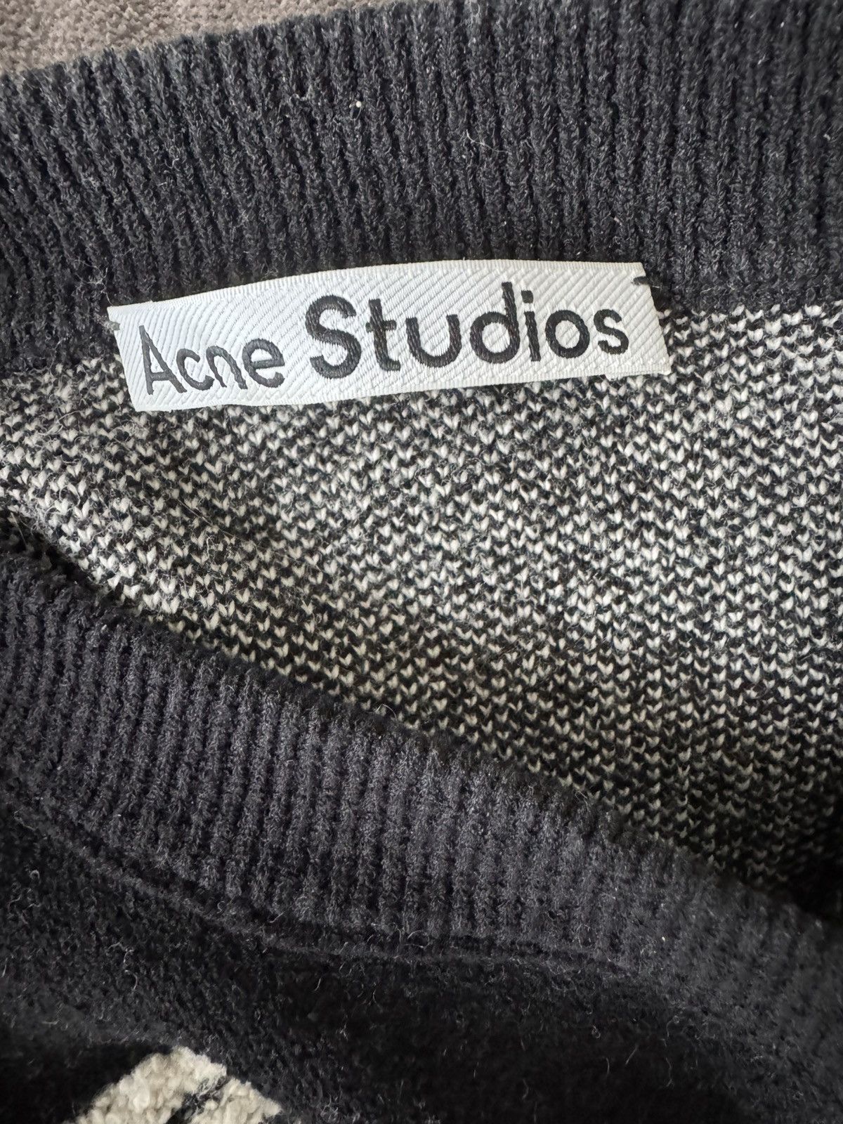 Acne Studios Acne Studios Jaquerd Sweater Size US XL / EU 56 / 4 - 3 Thumbnail