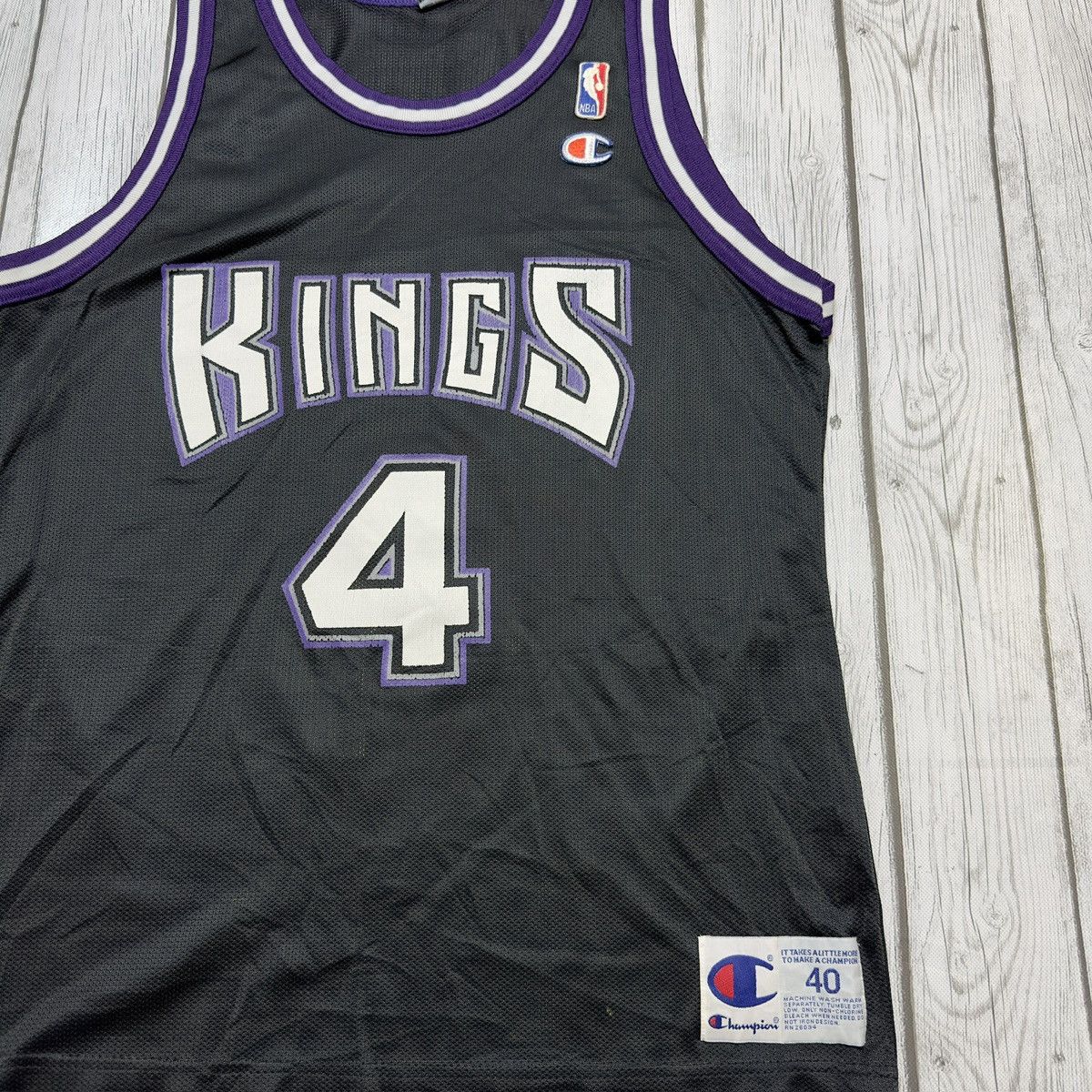 Champion × NBA × Vintage Vintage Sacramento Kings jersey Size US M / EU 48-50 / 2 - 3 Thumbnail