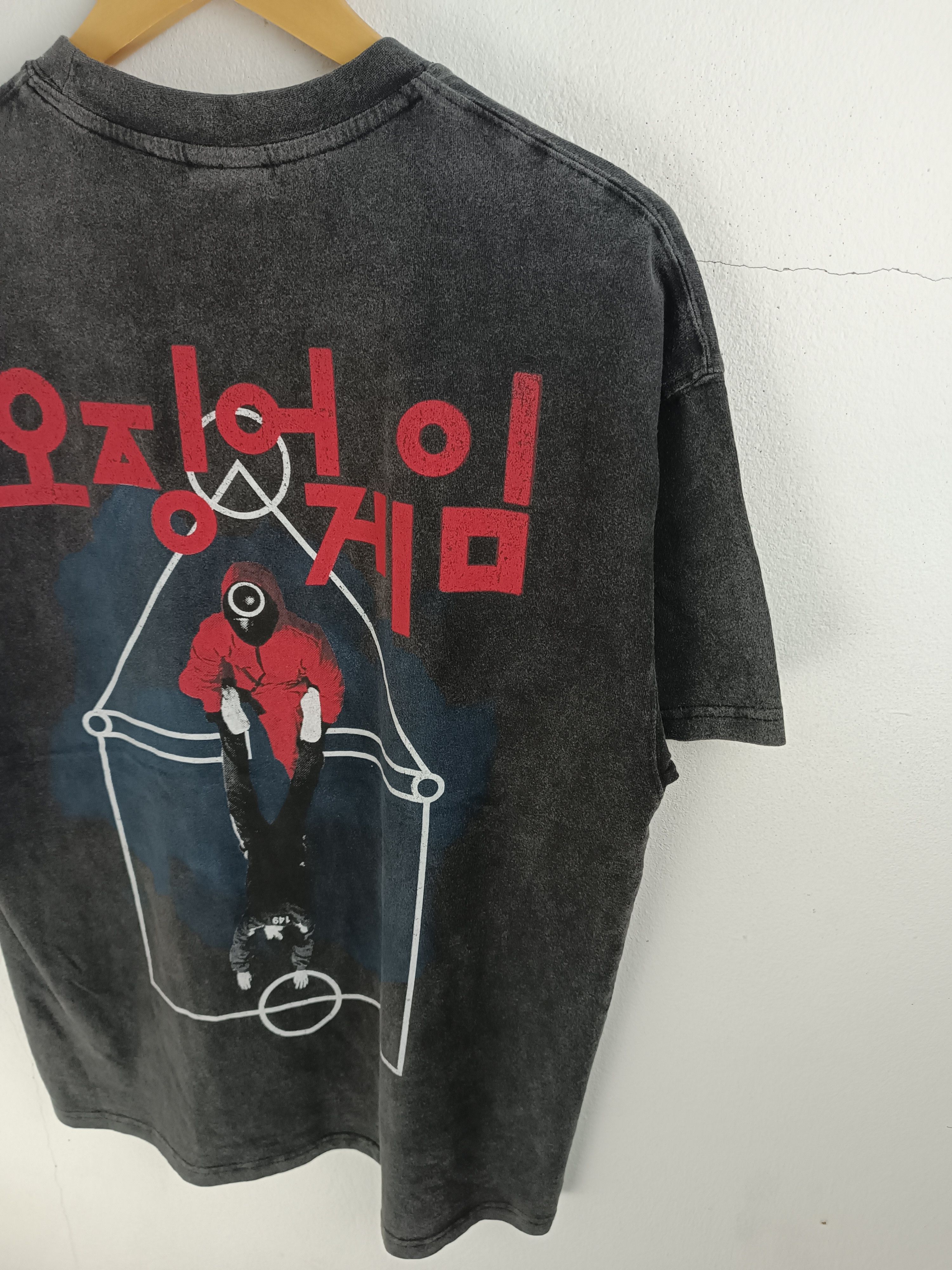 Vintage VINTAGE SQUID GAME X GOAT CREW FADED STYLE TEE HORROR CRIME Size US L / EU 52-54 / 3 - 14 Thumbnail