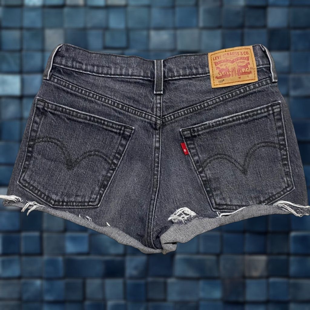 Levi's Levi's 501 Womens 25 Gray Denim Medium Wash Cut-Off Shorts Inseam 2" Vintage No Size 42" / US 20 - 1 Thumbnail