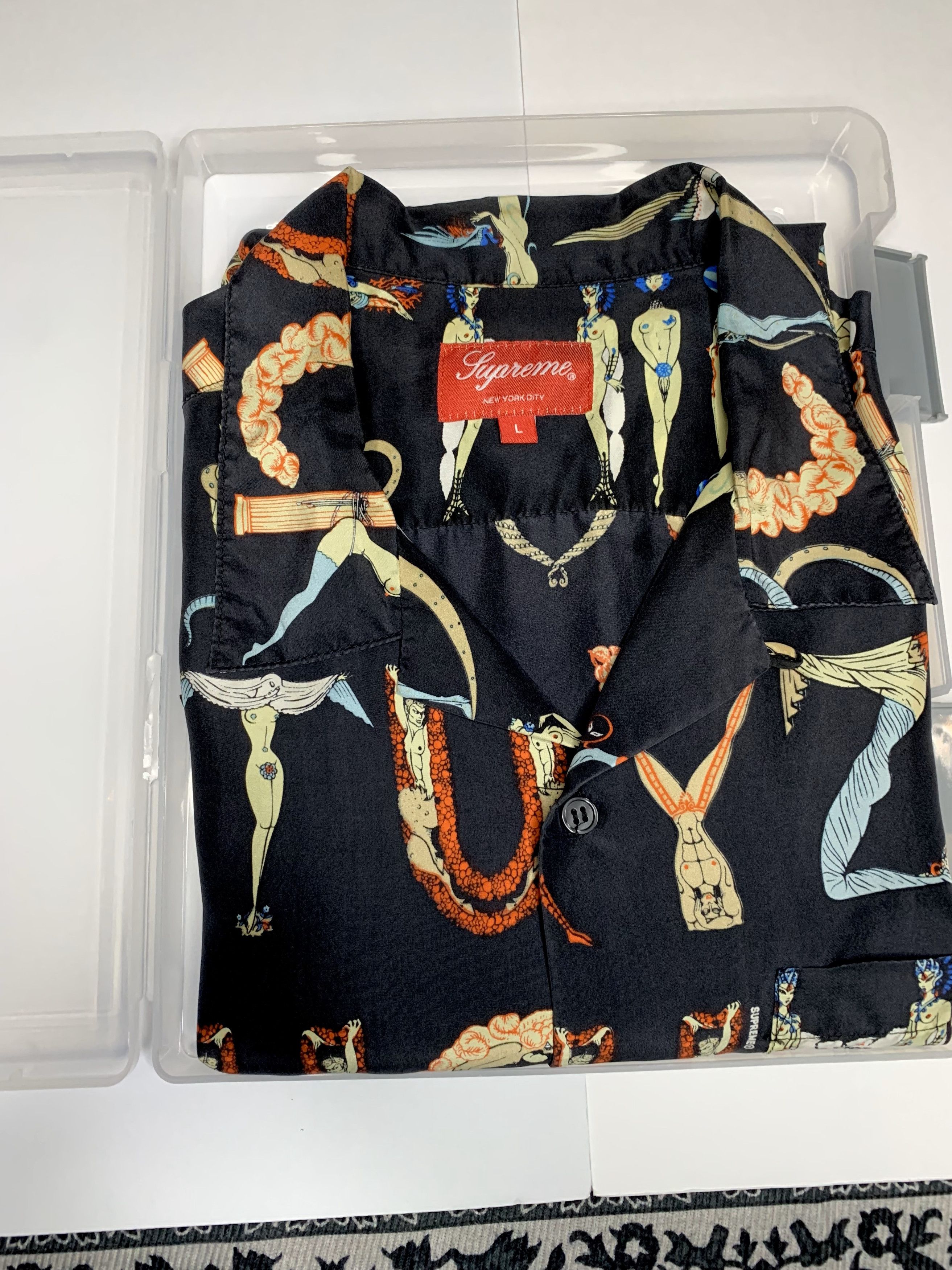 Supreme Supreme SS18 Alphabet Shirt Size US L / EU 52-54 / 3 - 3 Thumbnail