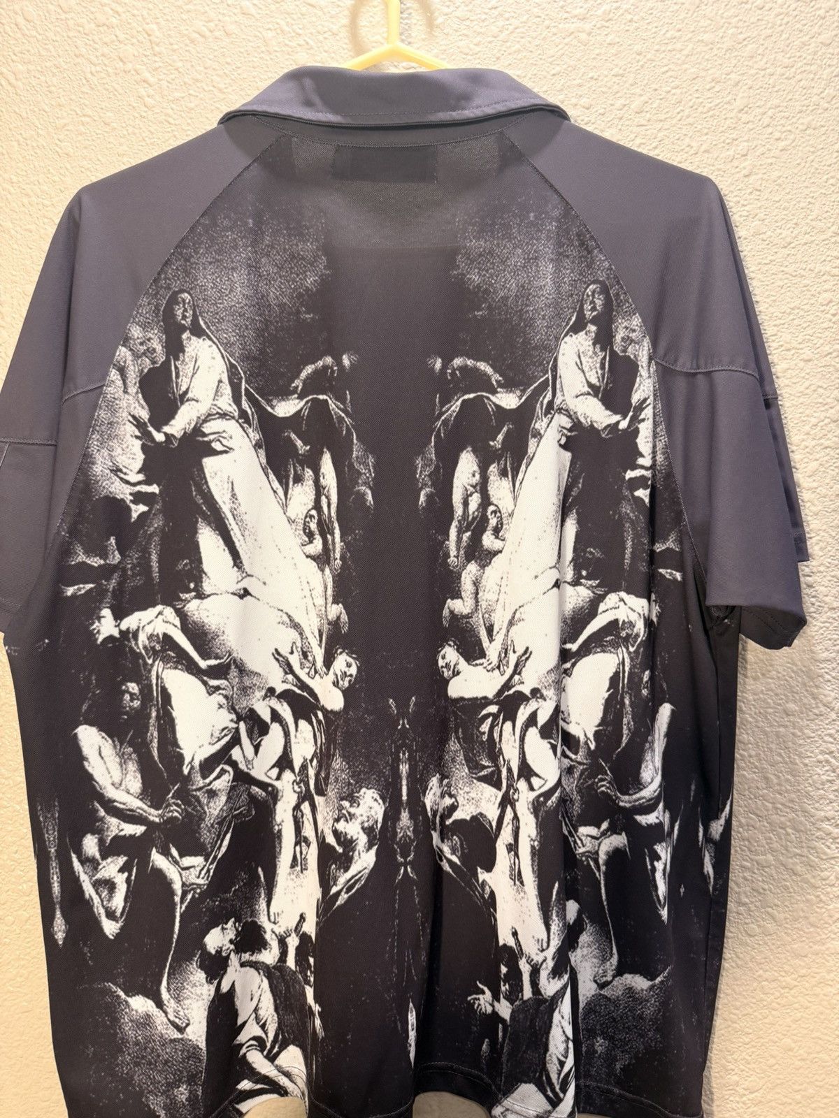 Vale VALE “Everyone Lives Forever” All-Over Angel Graphic Size US S / EU 44-46 / 1 - 3 Thumbnail