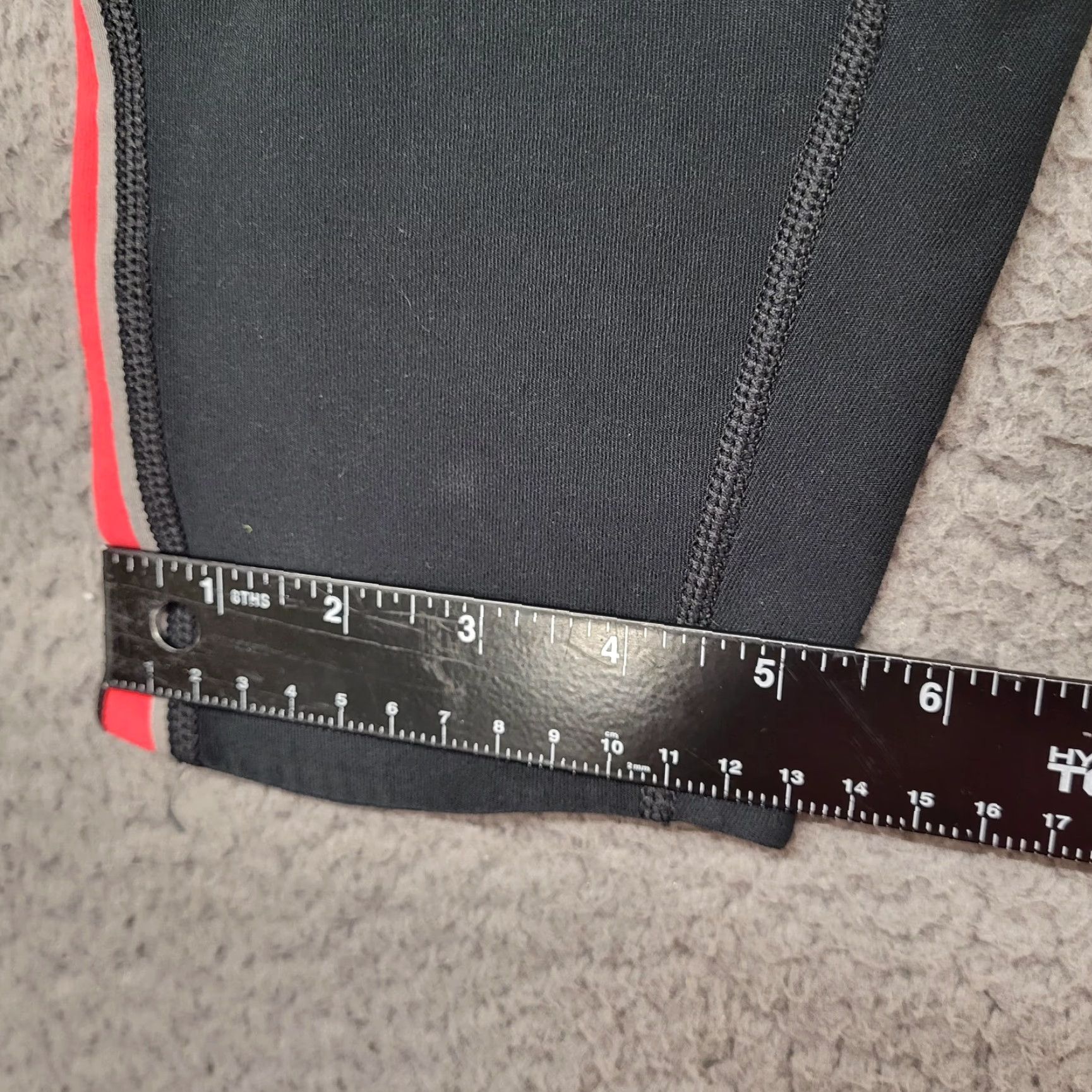 Nike Nike Capri Leggings Women's Small Dri-Fit Black Red Drawstring Zip Pocket Activewear Nike Dri-FIT Capris Womens Size 28" / US 6 / IT 42 - 5 Thumbnail