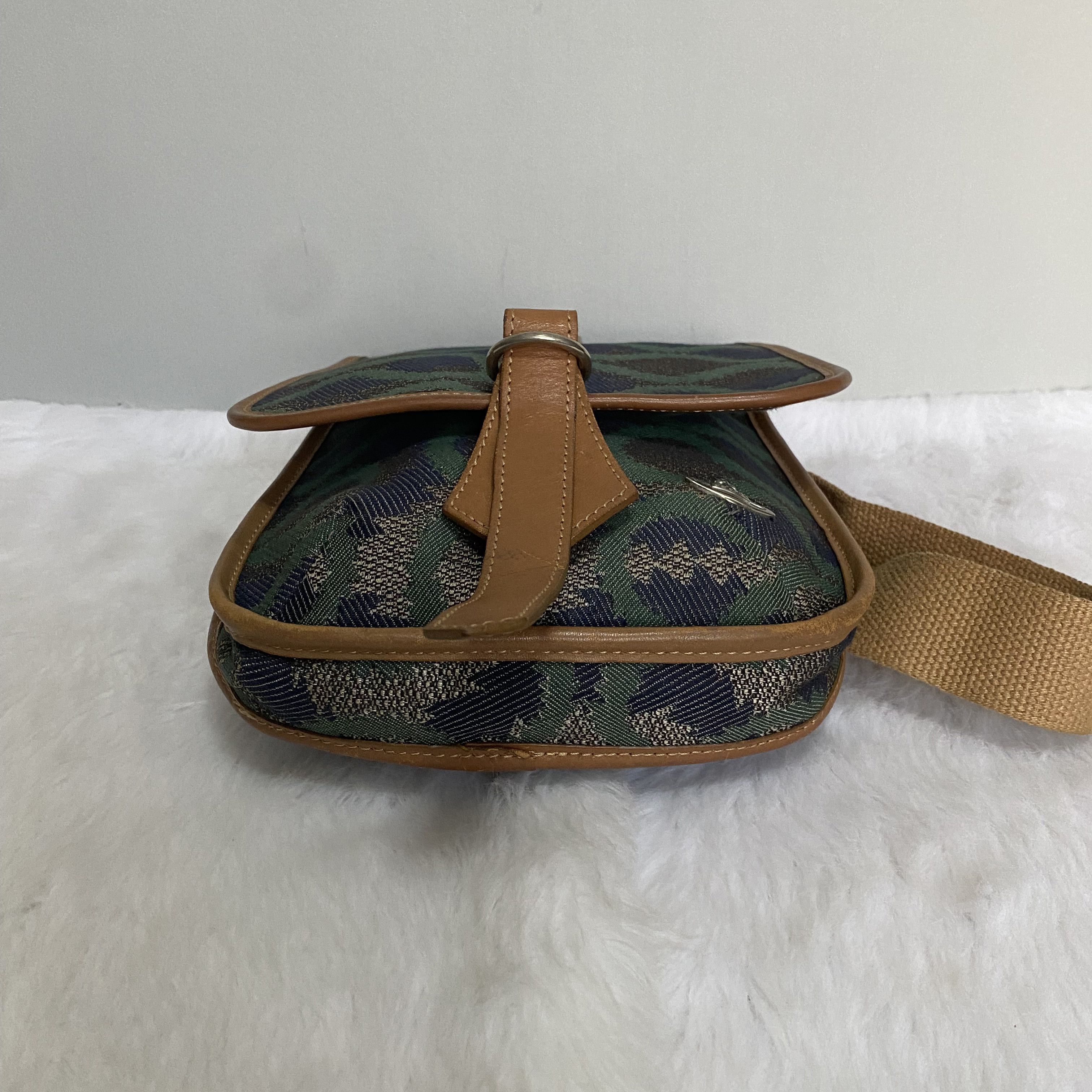Vintage × Vivienne Westwood Vivienne Westwood Blue Green Safari Crossbody Bag Size ONE SIZE - 5 Thumbnail