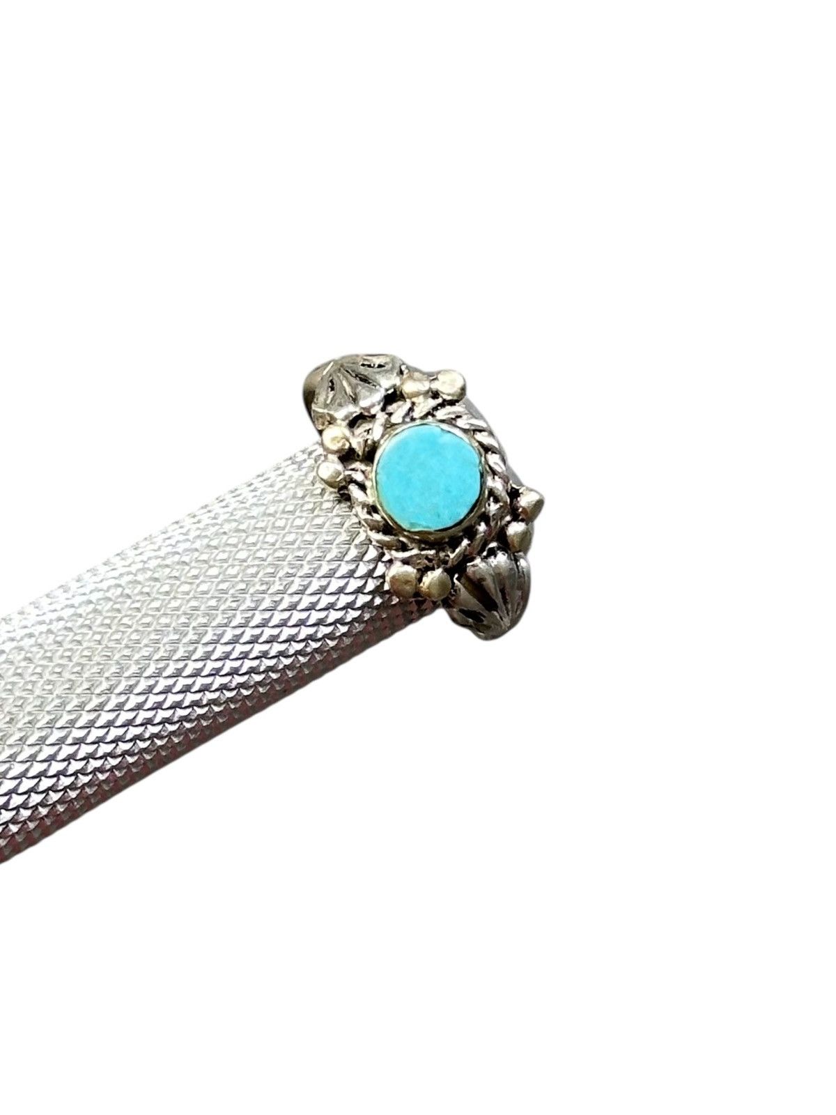 Native 1960s NATIVE AMERICAN NAVAJO TURQUOISE SILVER RING Size ONE SIZE - 1 Thumbnail