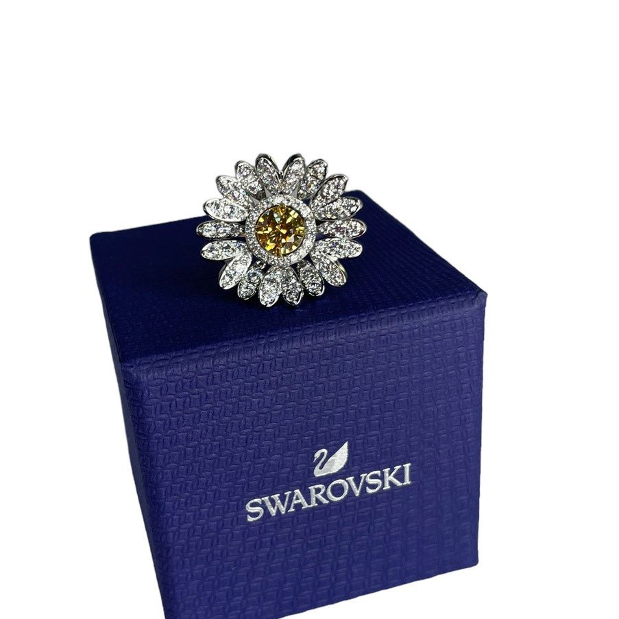 Swarovski Swarovski Eternal Flower ring Flower Eur 58 / USA 8 Size ONE SIZE - 2 Thumbnail