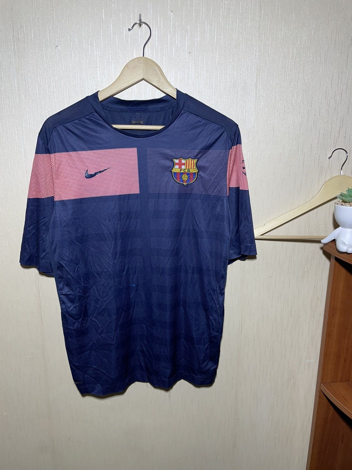 Vintage Nike Barcelona vintage soccer jersey Size US L / EU 52-54 / 3 - 1 Thumbnail