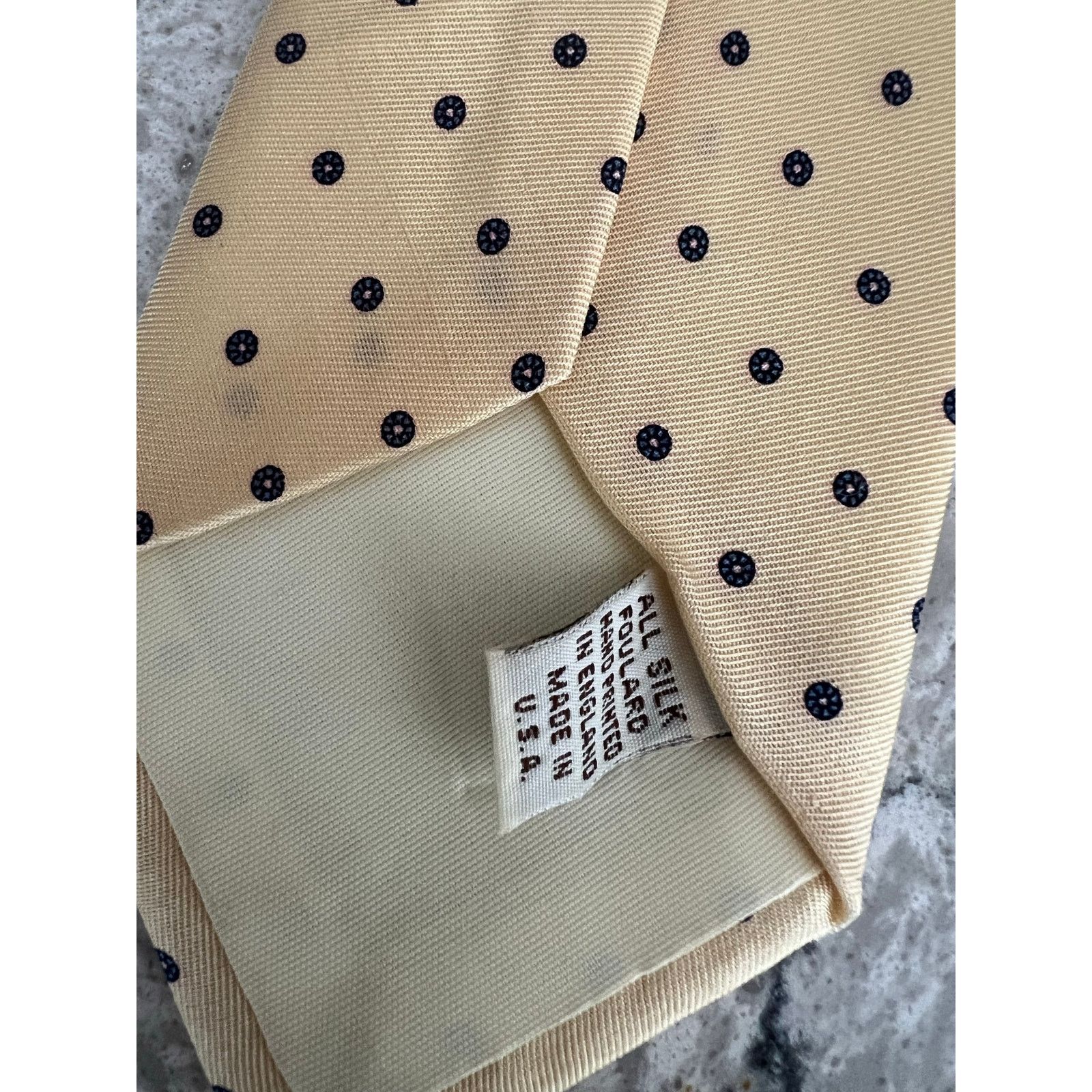 Vintage Vintage Bert Pulitzer Men's Silk Neck Tie Yellow Blue Dots Size ONE SIZE - 6 Thumbnail