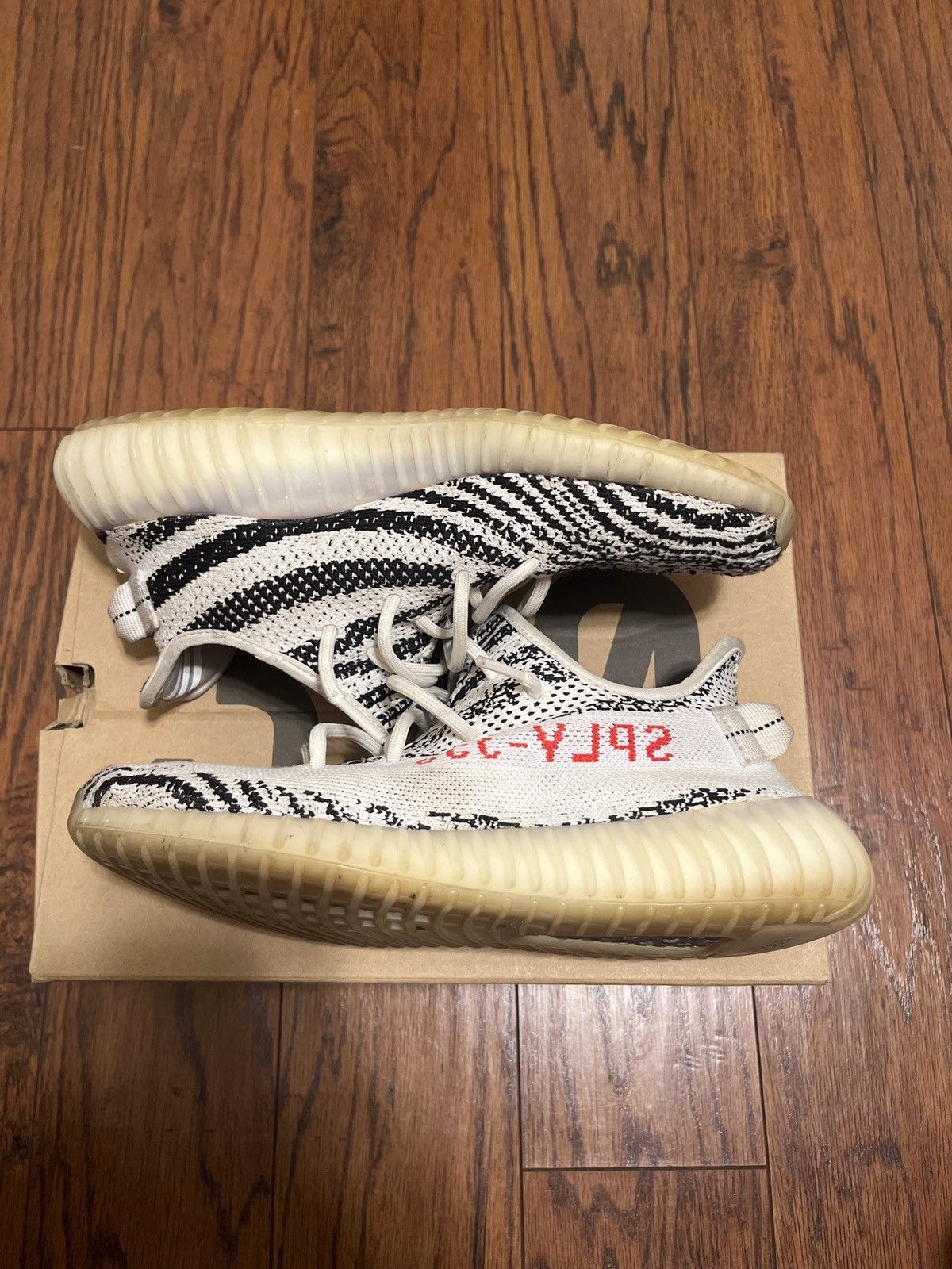 Yeezy Yeezy Zebra Boost 350 V2 Size US 8 / EU 41 - 4 Thumbnail