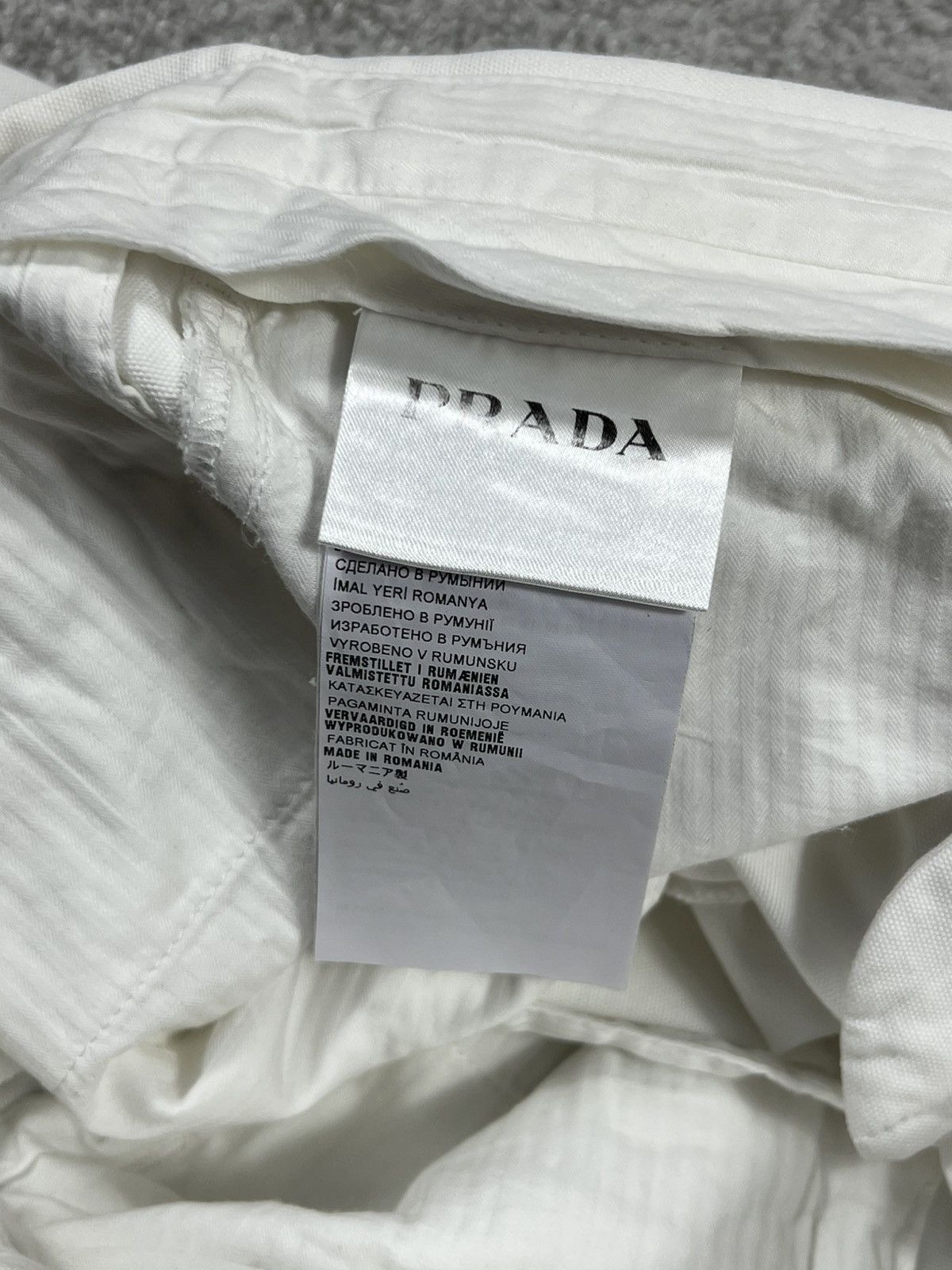Prada Prada Triangle White Shorts Size 30 Size US 30 / EU 46 - 6 Thumbnail