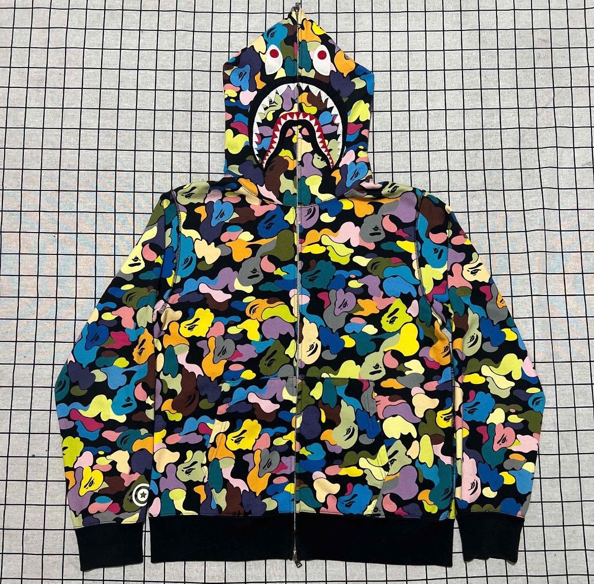 Bape Bape Shark Glow Hoodie xl Men Size US XL / EU 56 / 4 - 1 Thumbnail