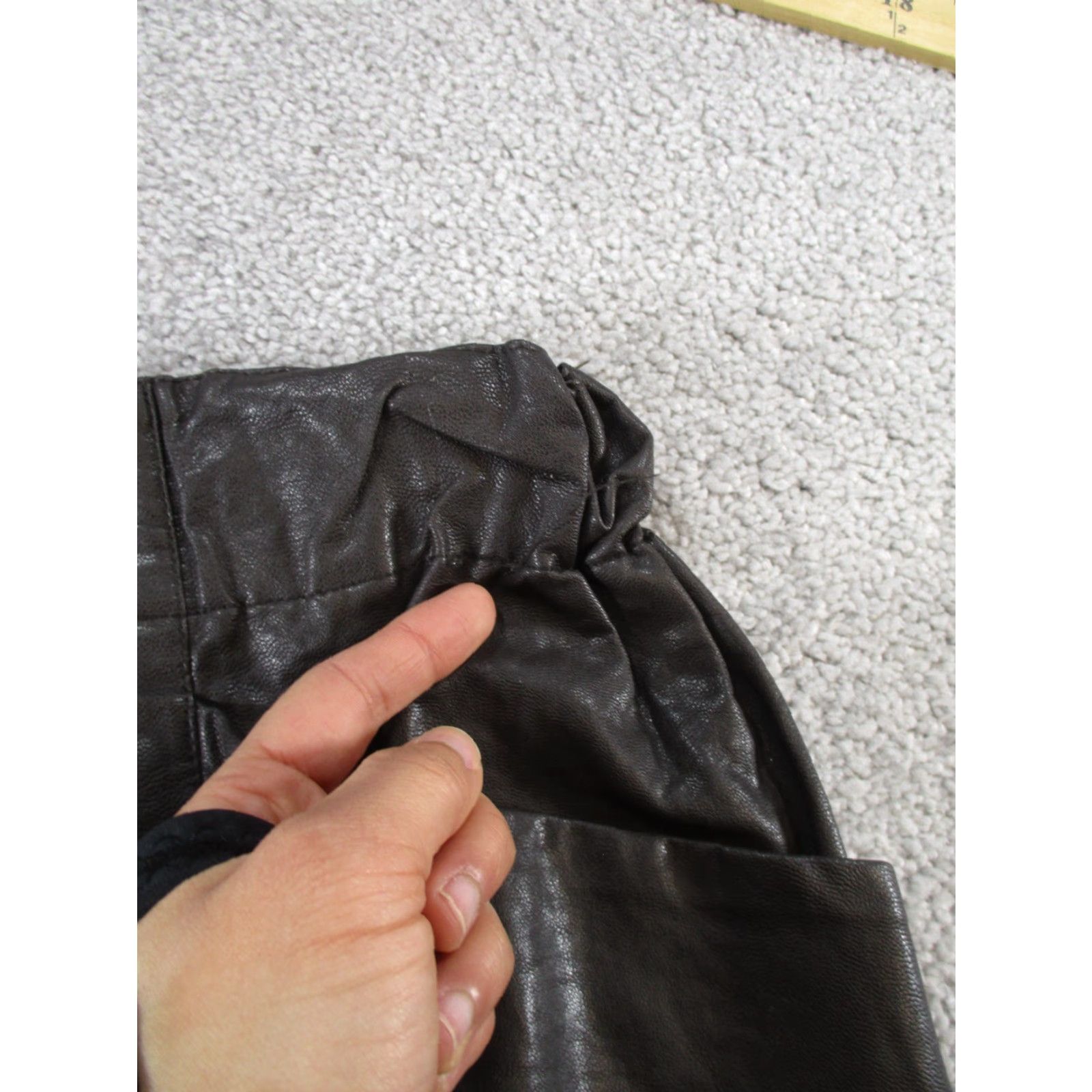 Zara VINTAGE Zara Mini Skirt Womens Small Black Faux Leather Pockets Casual Party Wardrobe Size 28" / US 6 / IT 42 - 2 Thumbnail