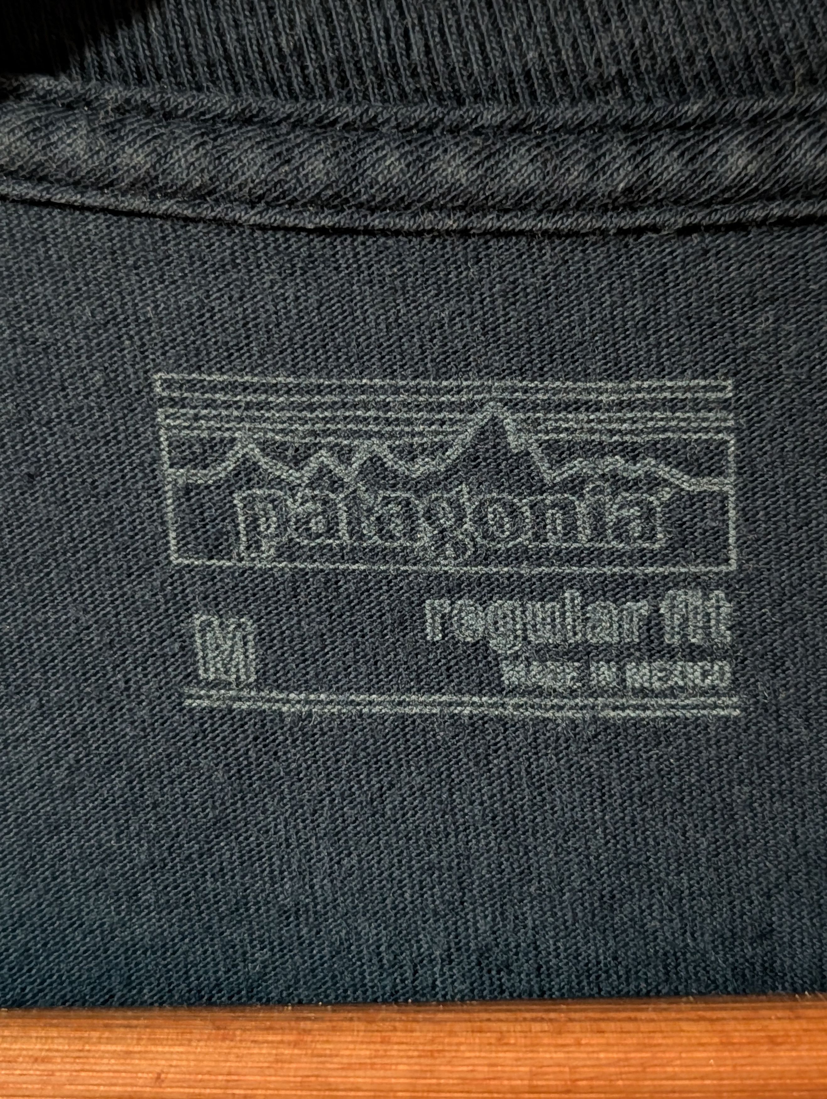 Patagonia Patagonia Regular Fit Classic Mountain Crew Neck T-Shirt Size US M / EU 48-50 / 2 - 5 Thumbnail