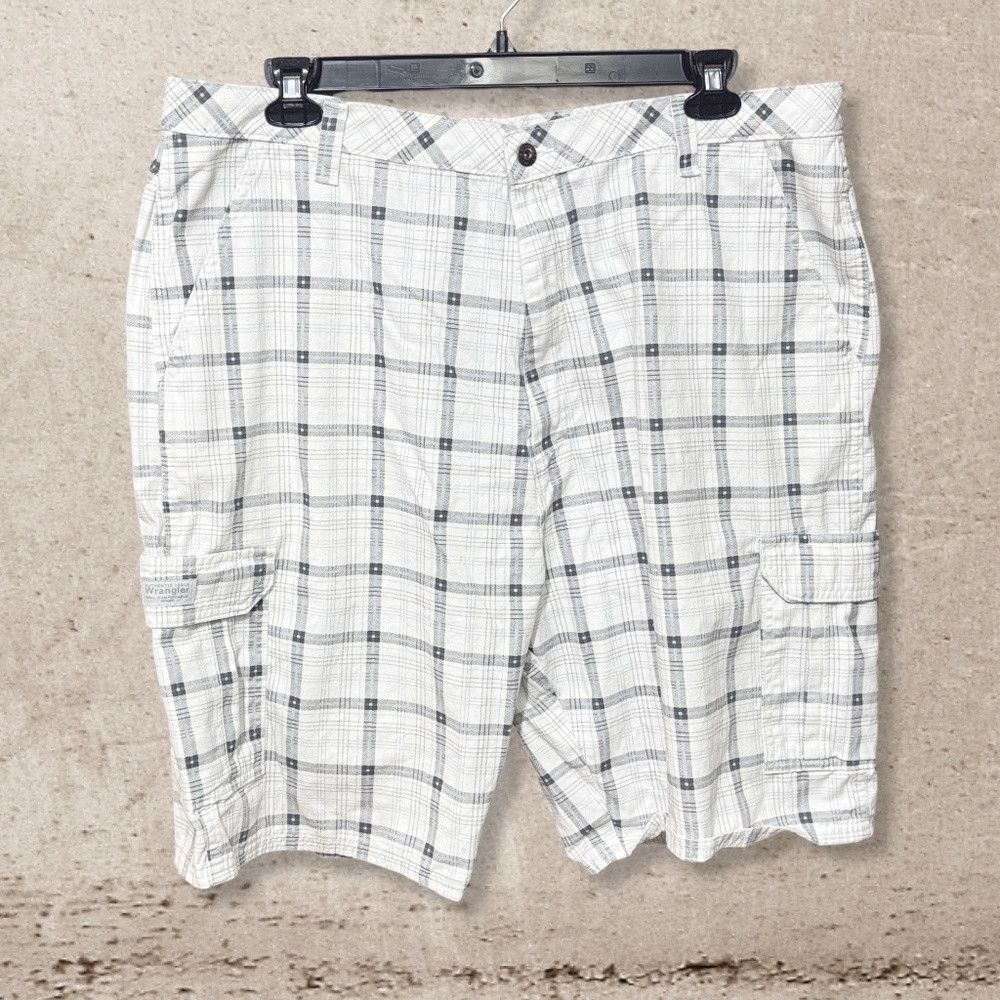Wrangler Wrangler plaid White Shorts Size US 42 / EU 58 - 1 Thumbnail