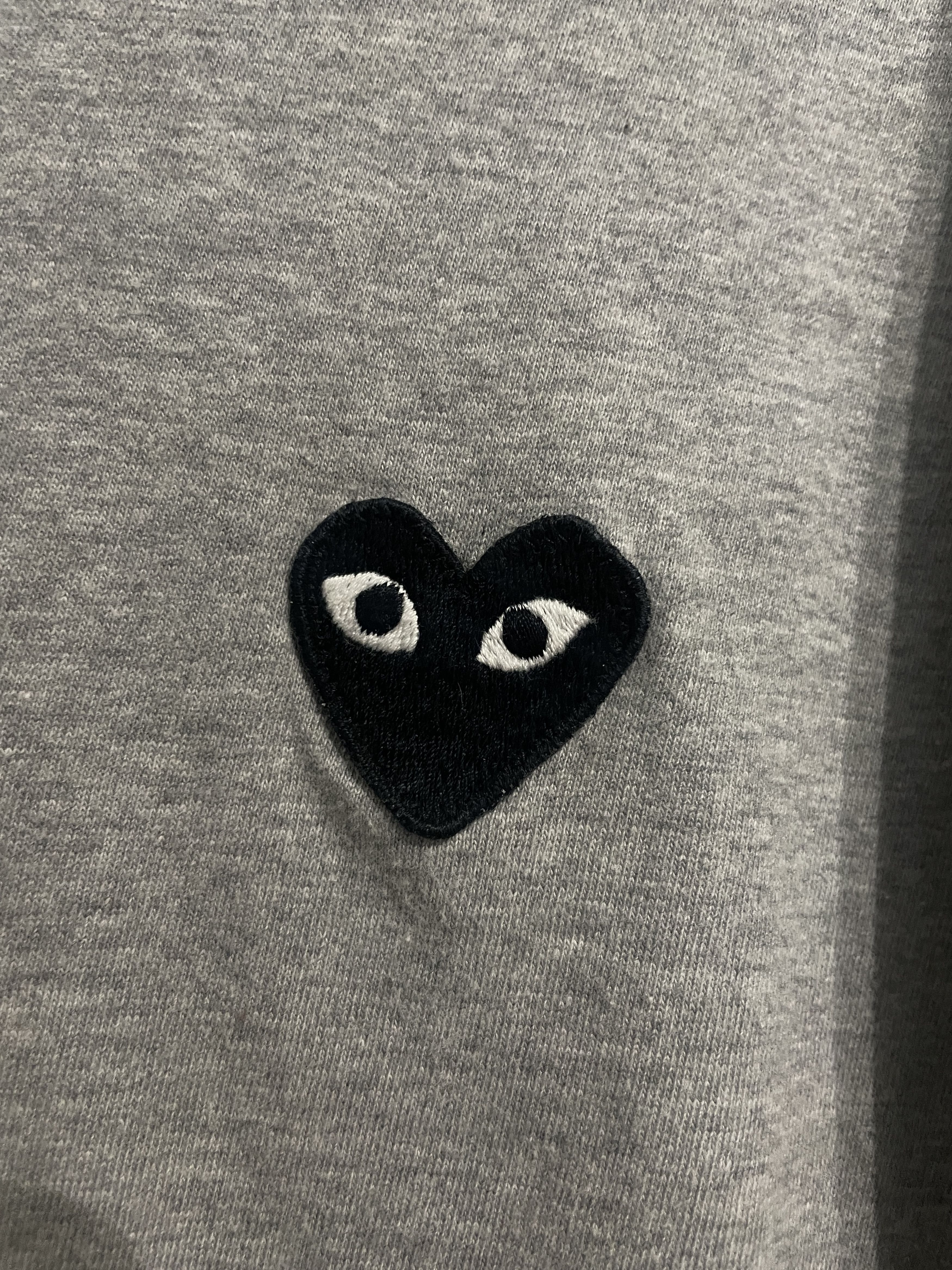 Comme des Garcons PLAY CDG Comme Des Garcons Play Longsleeve Gray Black Heart Size US M / EU 48-50 / 2 - 4 Thumbnail