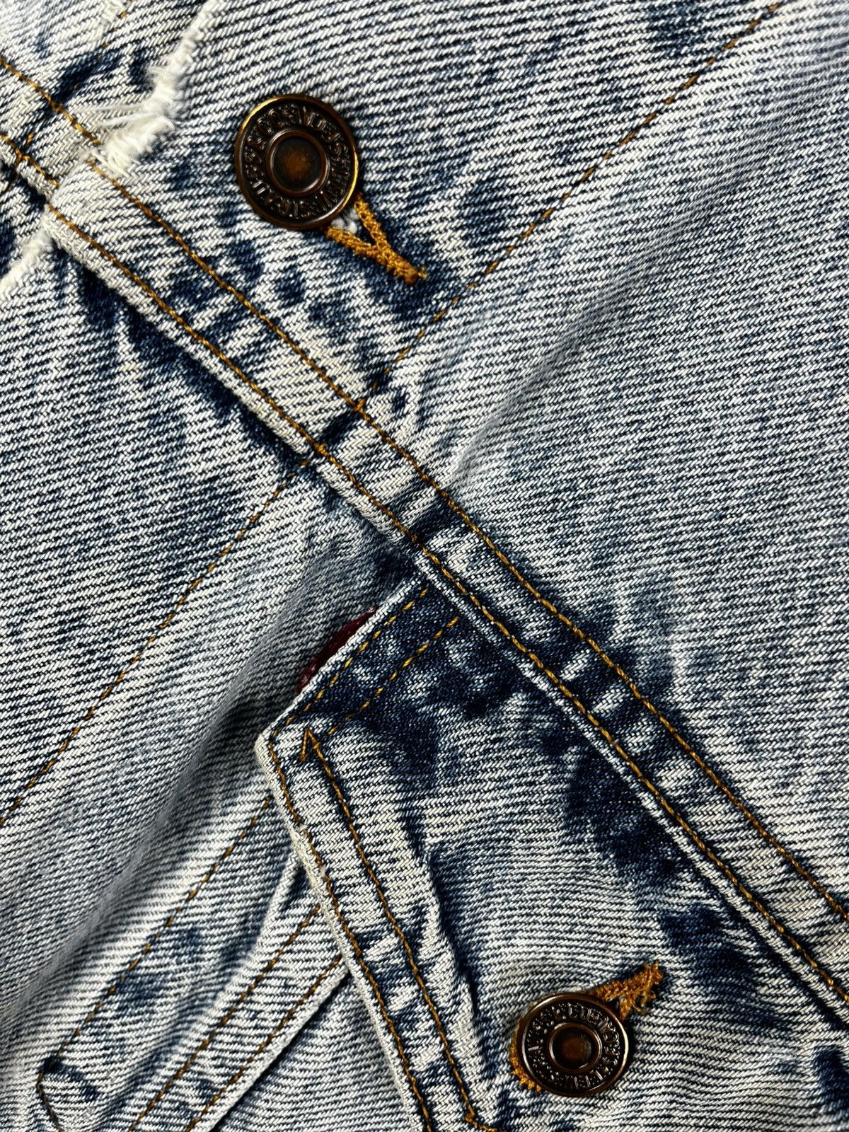 Levi's Levis distressed denim jacket vintage Size US L / EU 52-54 / 3 - 7 Thumbnail