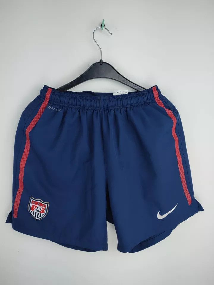 Nike Vintage 2007 Nike USA FOOTBALL SOCCER Shorts Size S Size US 30 / EU 46 - 1 Thumbnail