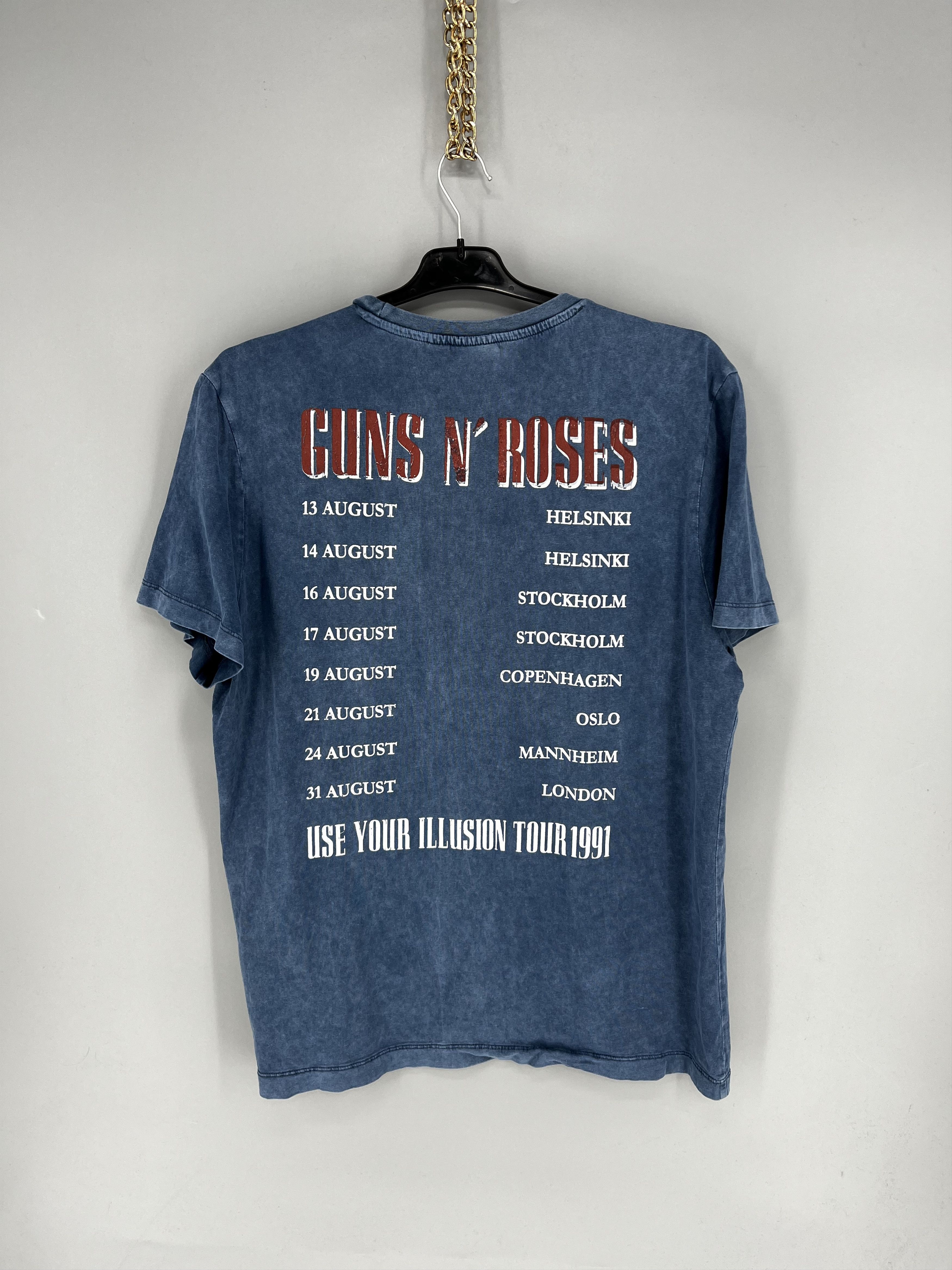 Band Tees Guns N Roses Use Your Illusion Band Vintage Tshirts Size L Size US L / EU 52-54 / 3 - 9 Thumbnail