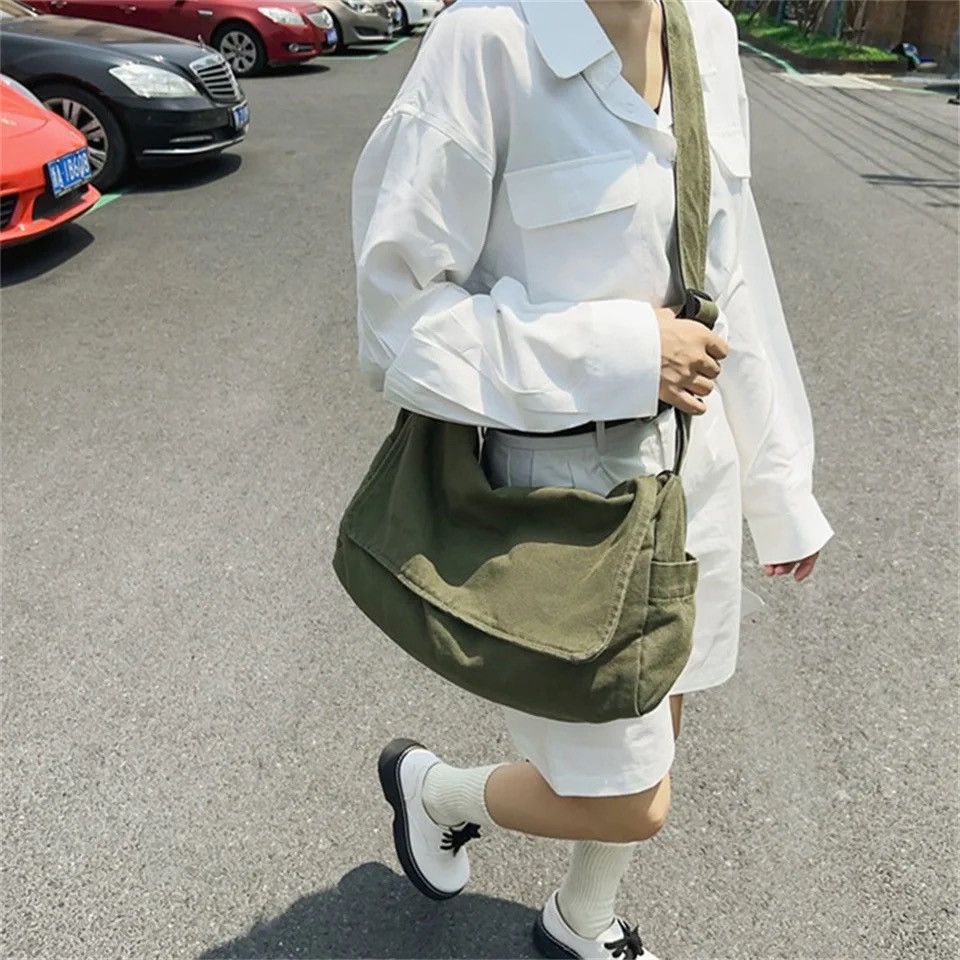 Japanese Brand Multi pocket Vintage messenger bag Size ONE SIZE - 1 Thumbnail