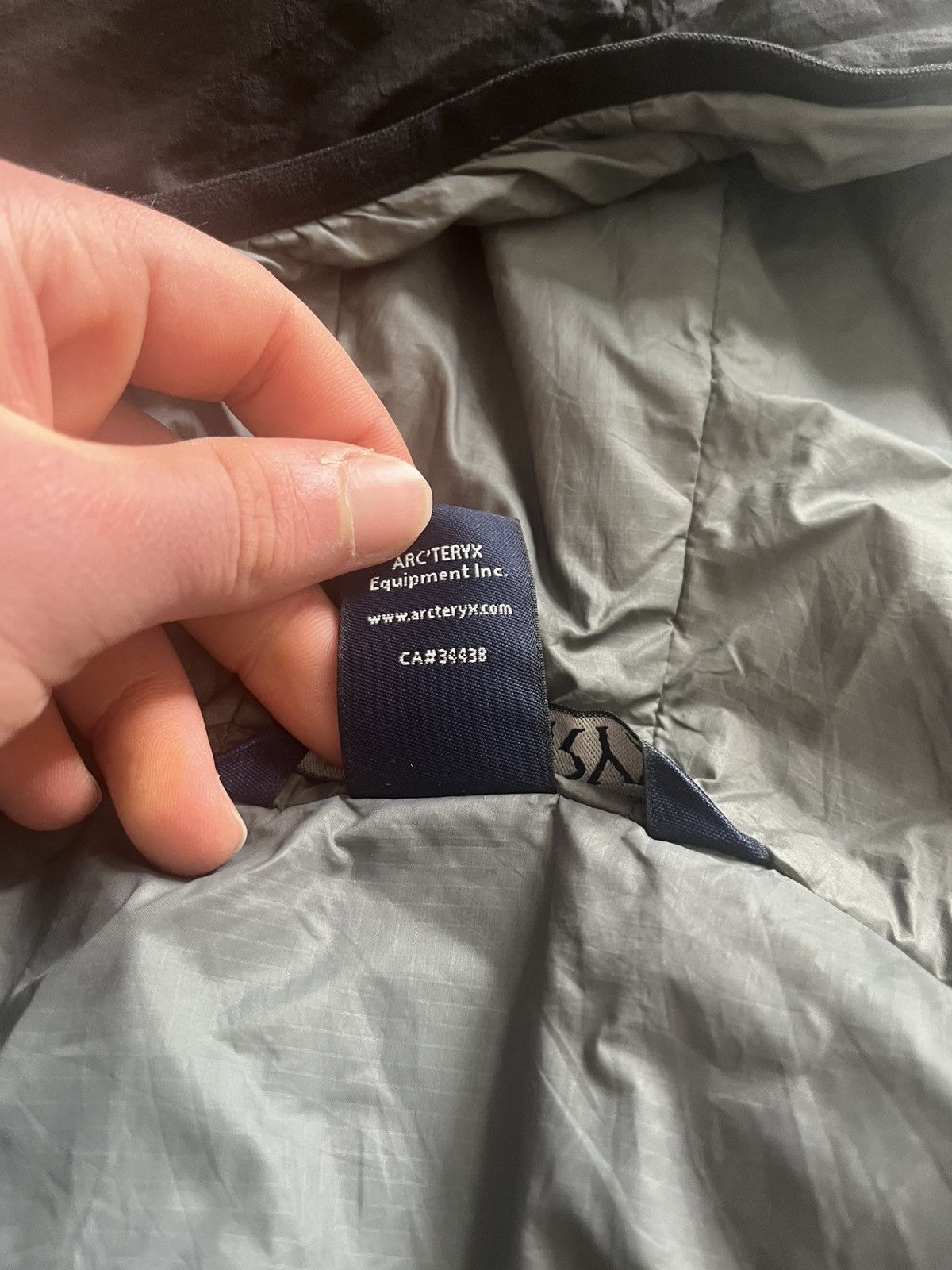 Arc'teryx Arcteryx black atom jacket gorpcore designer streetwear drip Size US XL / EU 56 / 4 - 5 Thumbnail