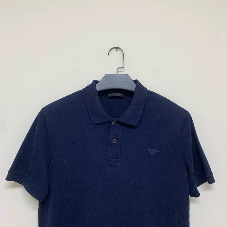 Prada Prada Chest triangle short sleeves 2501-Nextarrow Size US L / EU 52-54 / 3 - 7 Thumbnail