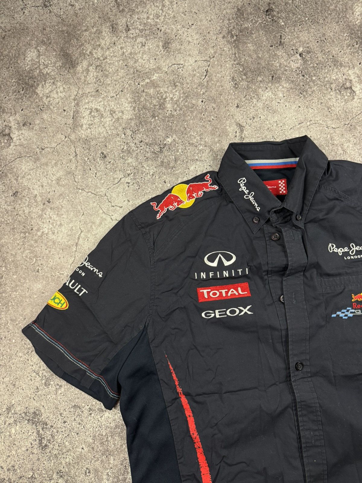 Red Bull Vintage Red Bull Racing Polo Shirt Y2K M Formula 1 Size US M / EU 48-50 / 2 - 4 Thumbnail