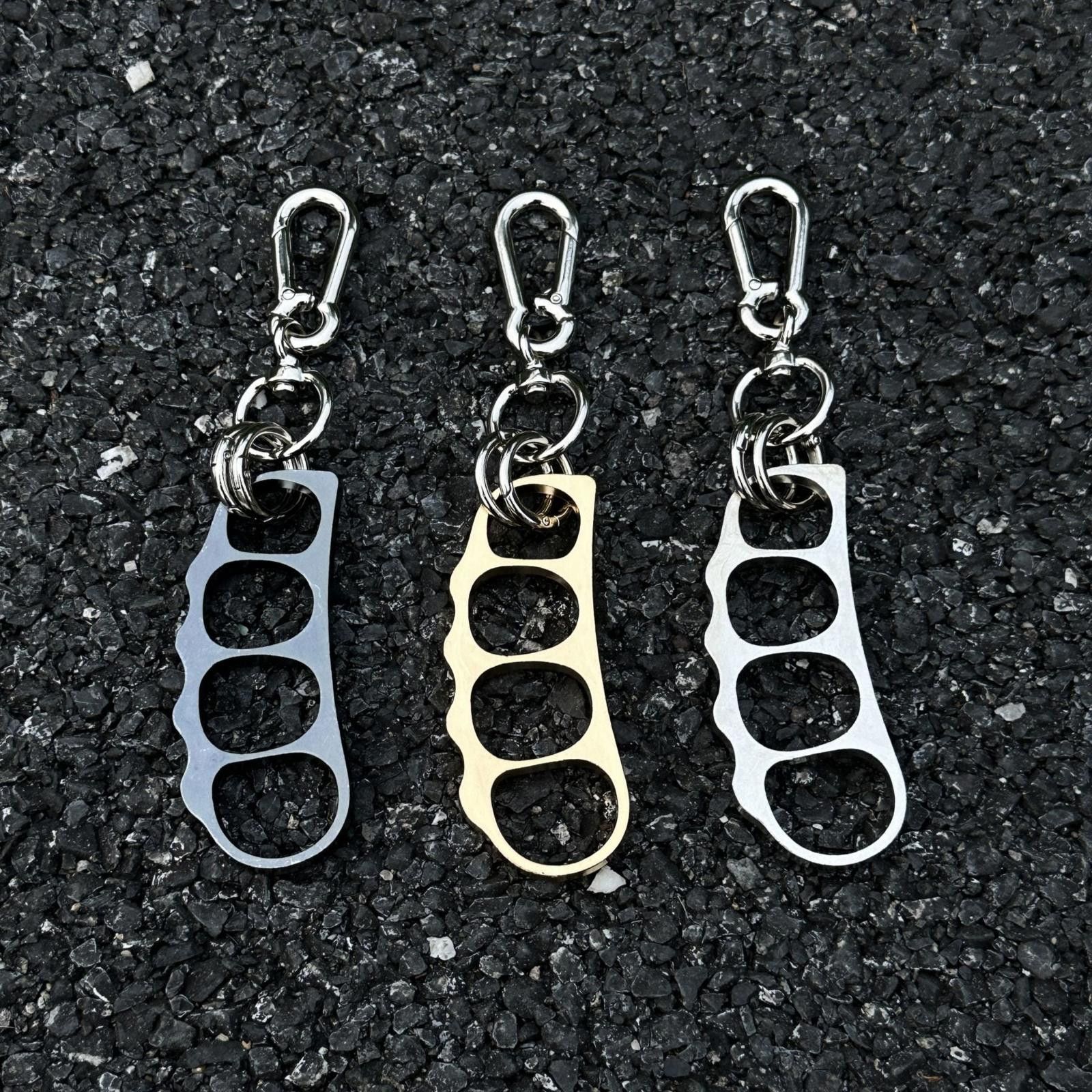 Jewelry Metal Brass Knuckle Keychain Clip, Edgy Men's Accessory Size ONE SIZE - 7 Thumbnail