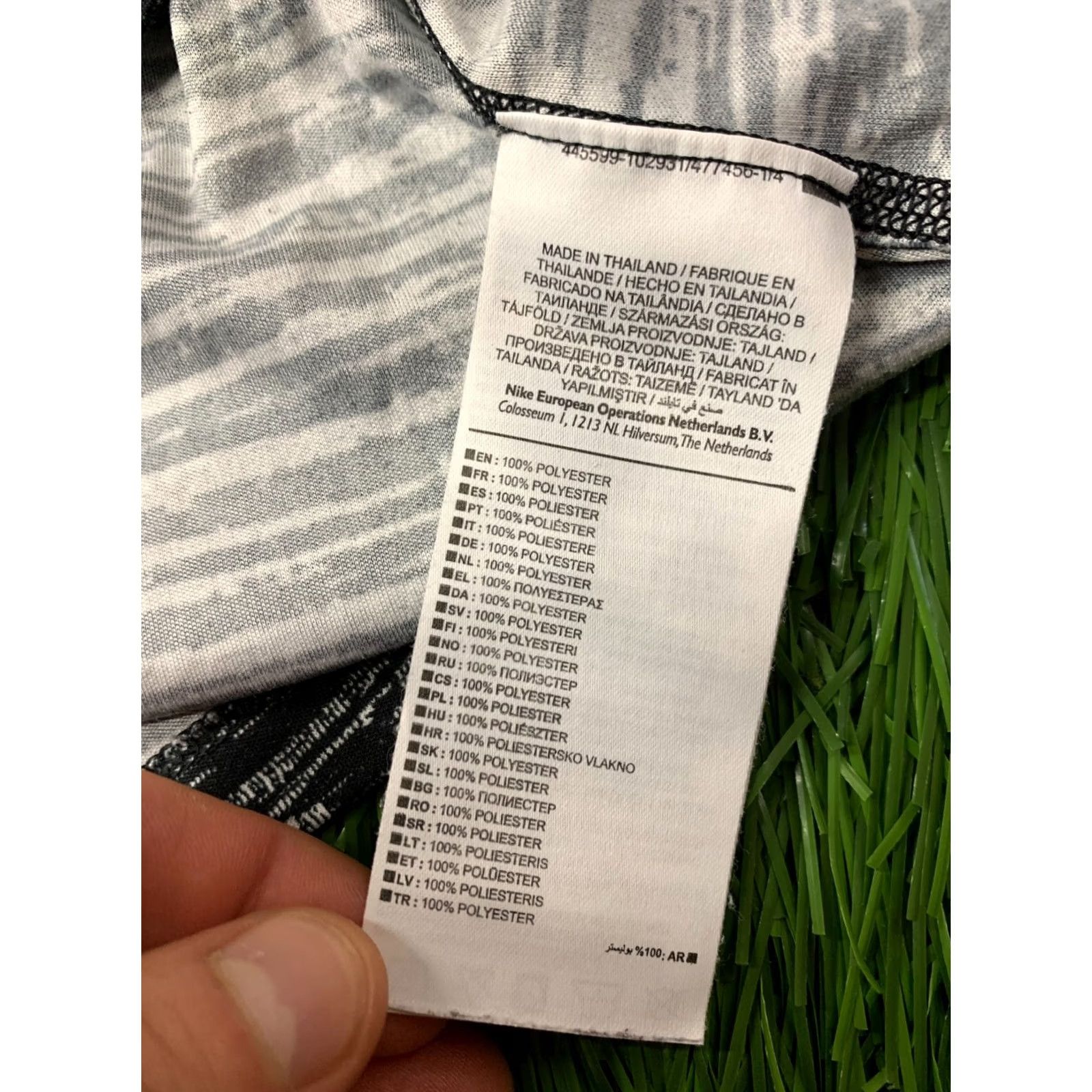 Nike Nike Dri-FIT Running Shirt Women XS/S Black and White Jersey 2014 Training React Men? Size S / US 4 / IT 40 - 5 Thumbnail