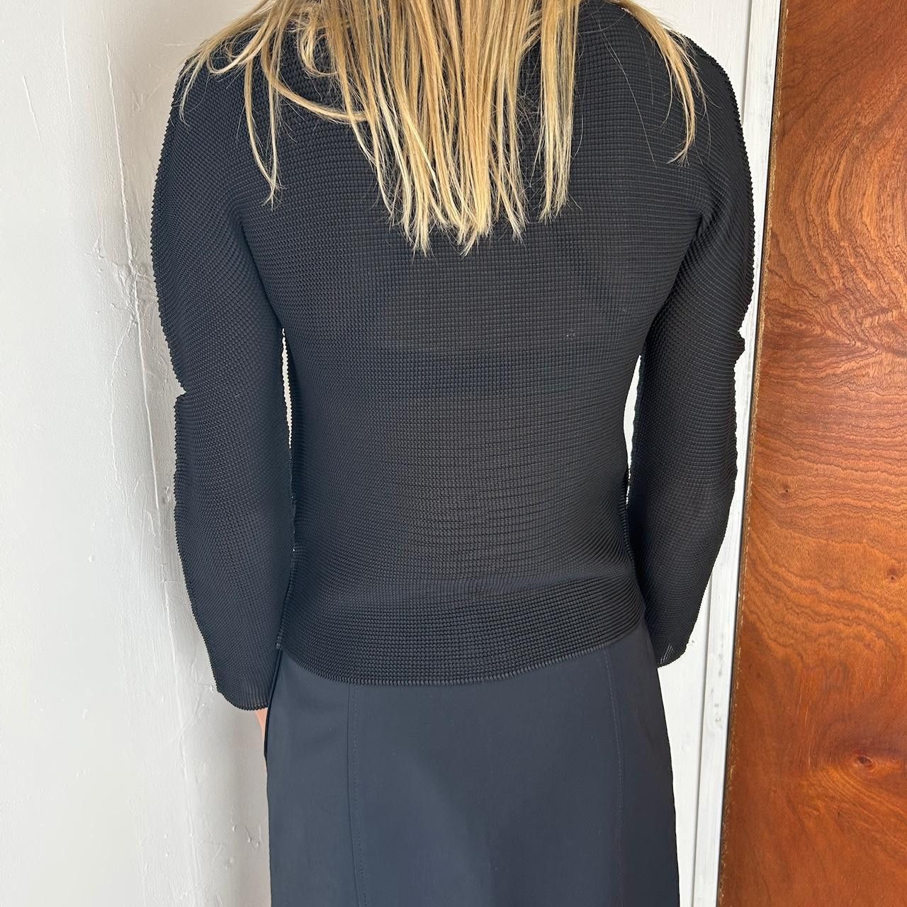 Issey Miyake Issey Miyake Me Pleated Shimmer Long Sleeve Top Size ONE SIZE - 3 Thumbnail