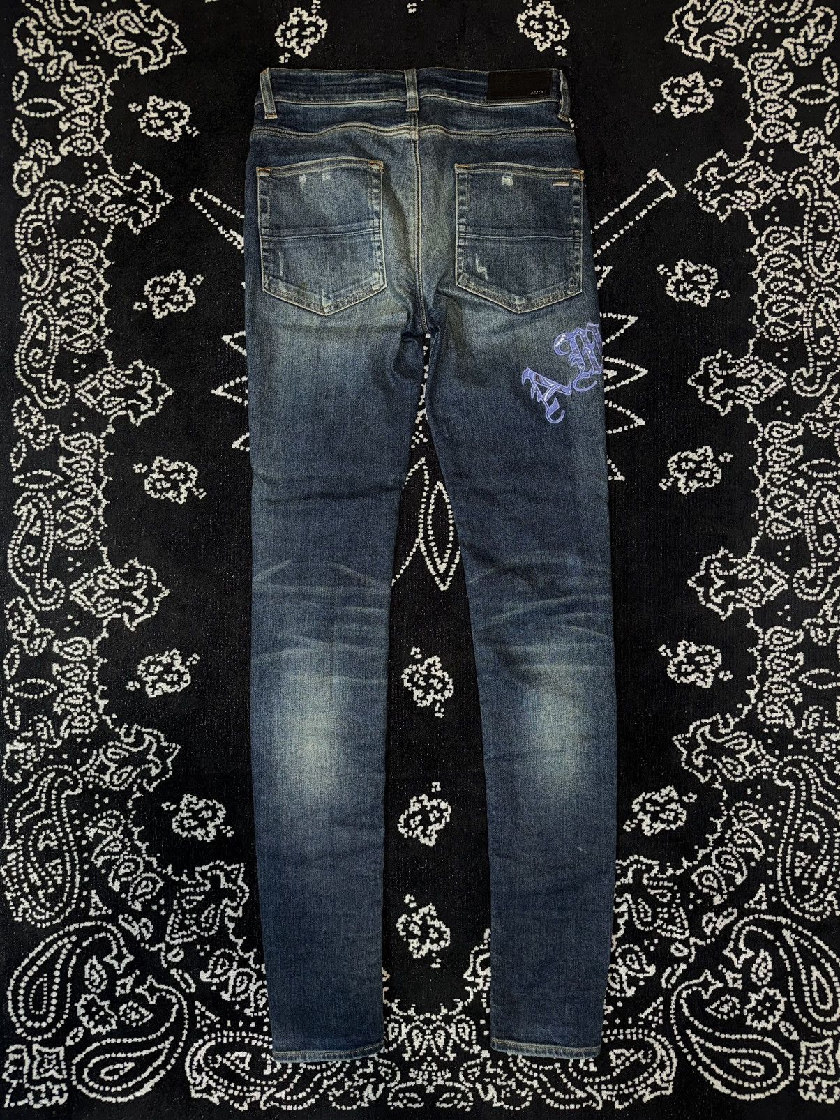 Amiri AMIRI BANDANA PURPLE ENGLISH LOGO JEANS Size US 30 / EU 46 - 21 Thumbnail