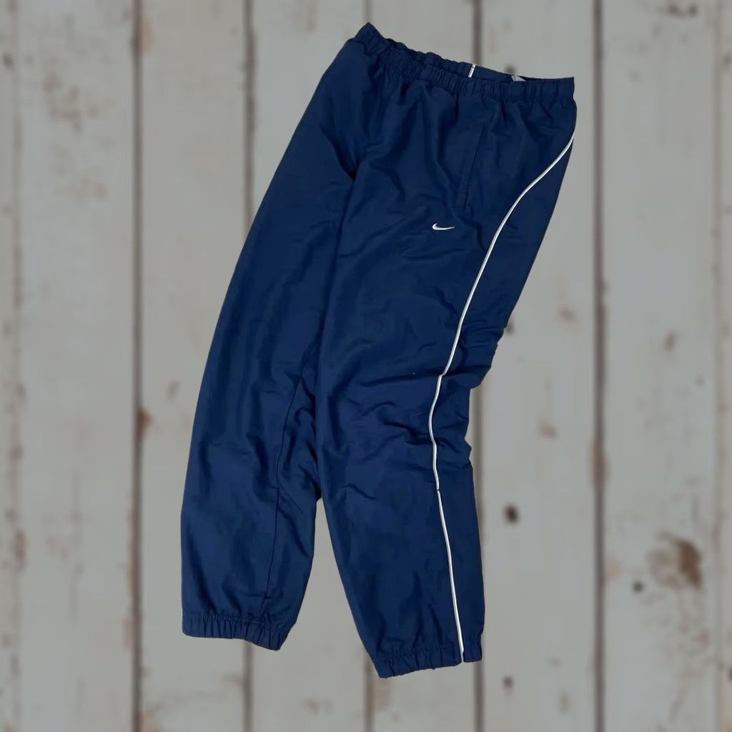 Nike VINTAGE Nike Nylon Pants Striped Track Nike Track Pants Men Size M Blue Size US 31 - 1 Thumbnail