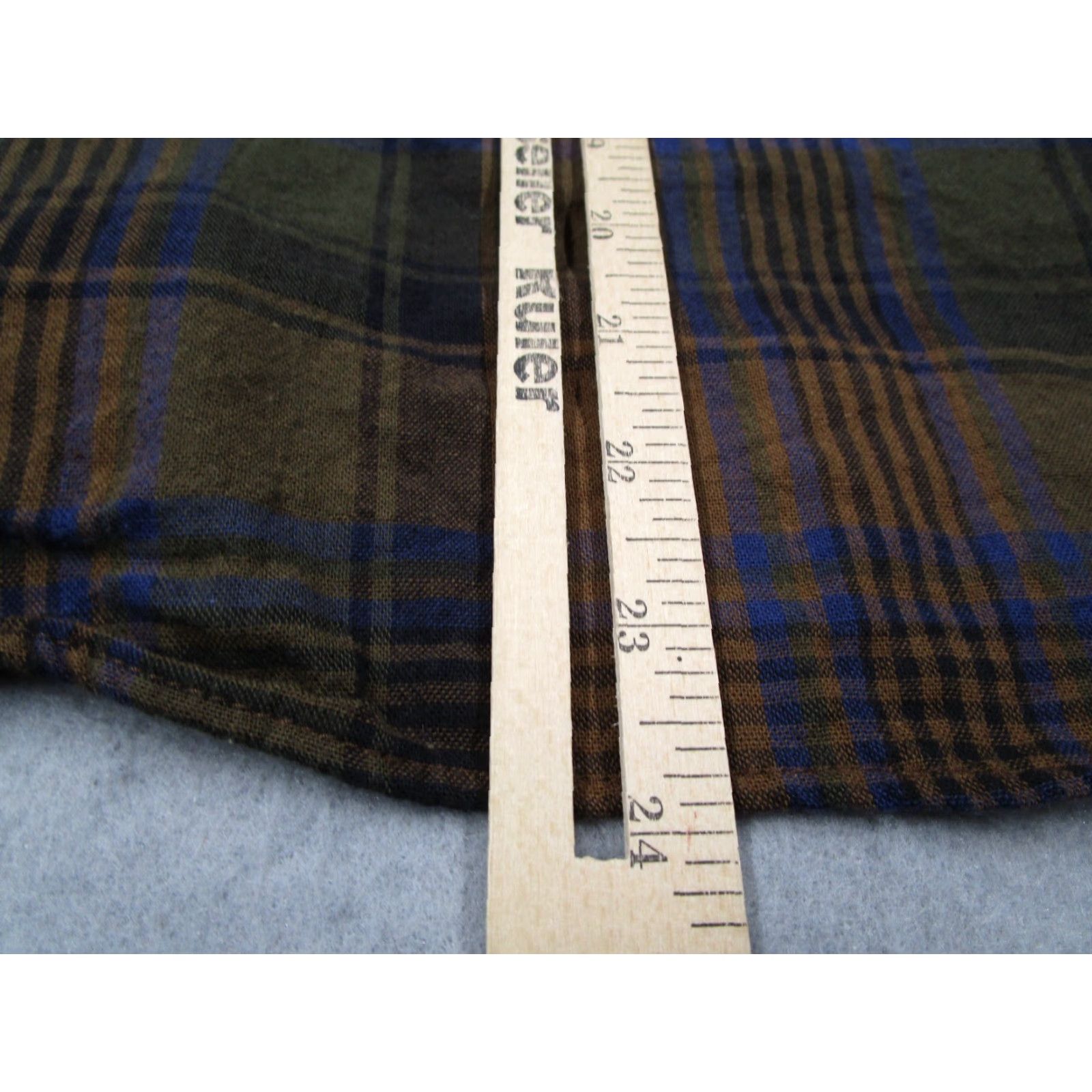 Vintage Pietsie Women's Brown Plaid Long Sleeve Henley Button Up Blouse - 100% Cotton Made in USA, Size Medium Size M / US 6-8 / IT 42-44 - 7 Thumbnail