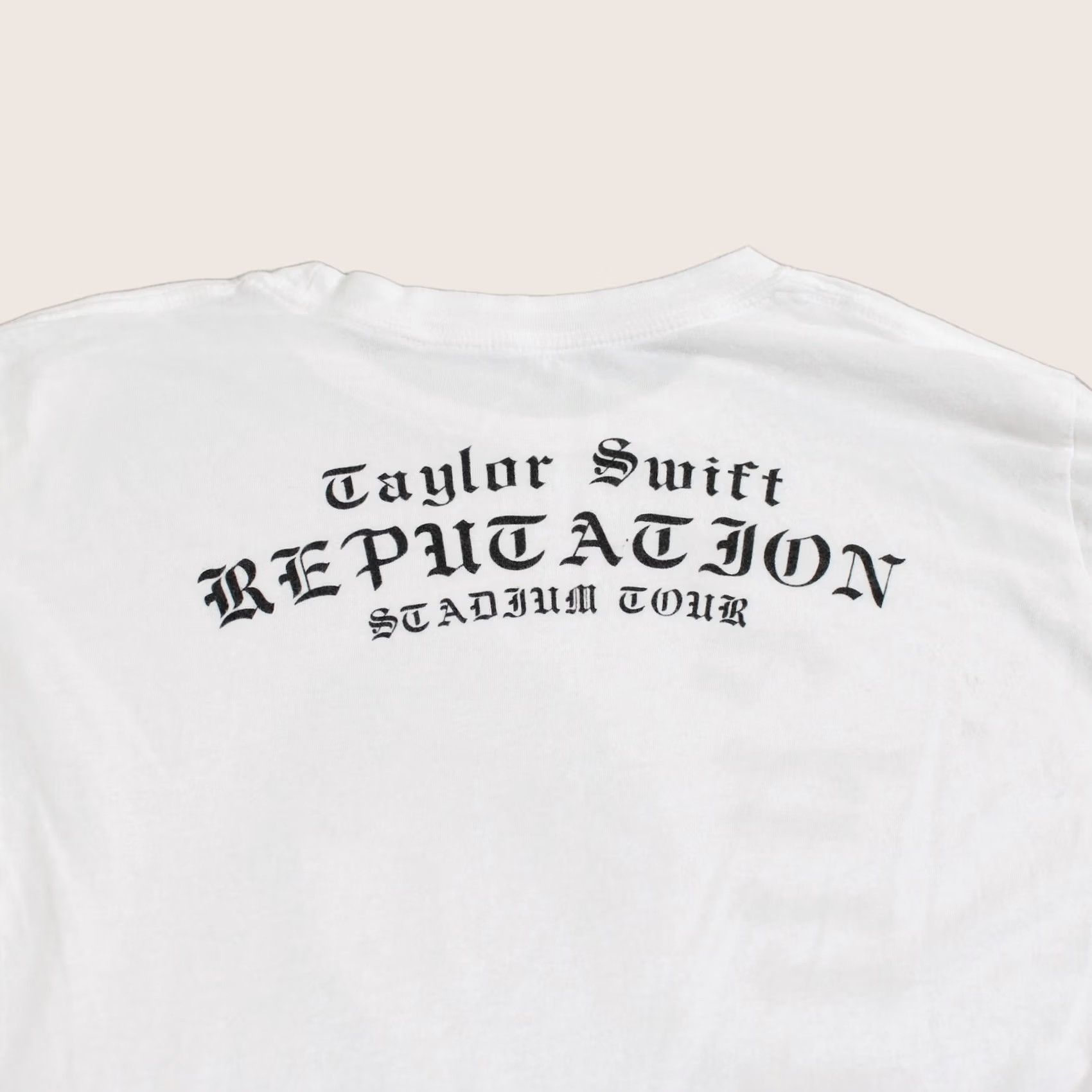 Vintage Taylor Swift Shirt Mens Medium White Long Sleeve Reputation Stadium Tour Graphic Size US M / EU 48-50 / 2 - 1 Thumbnail