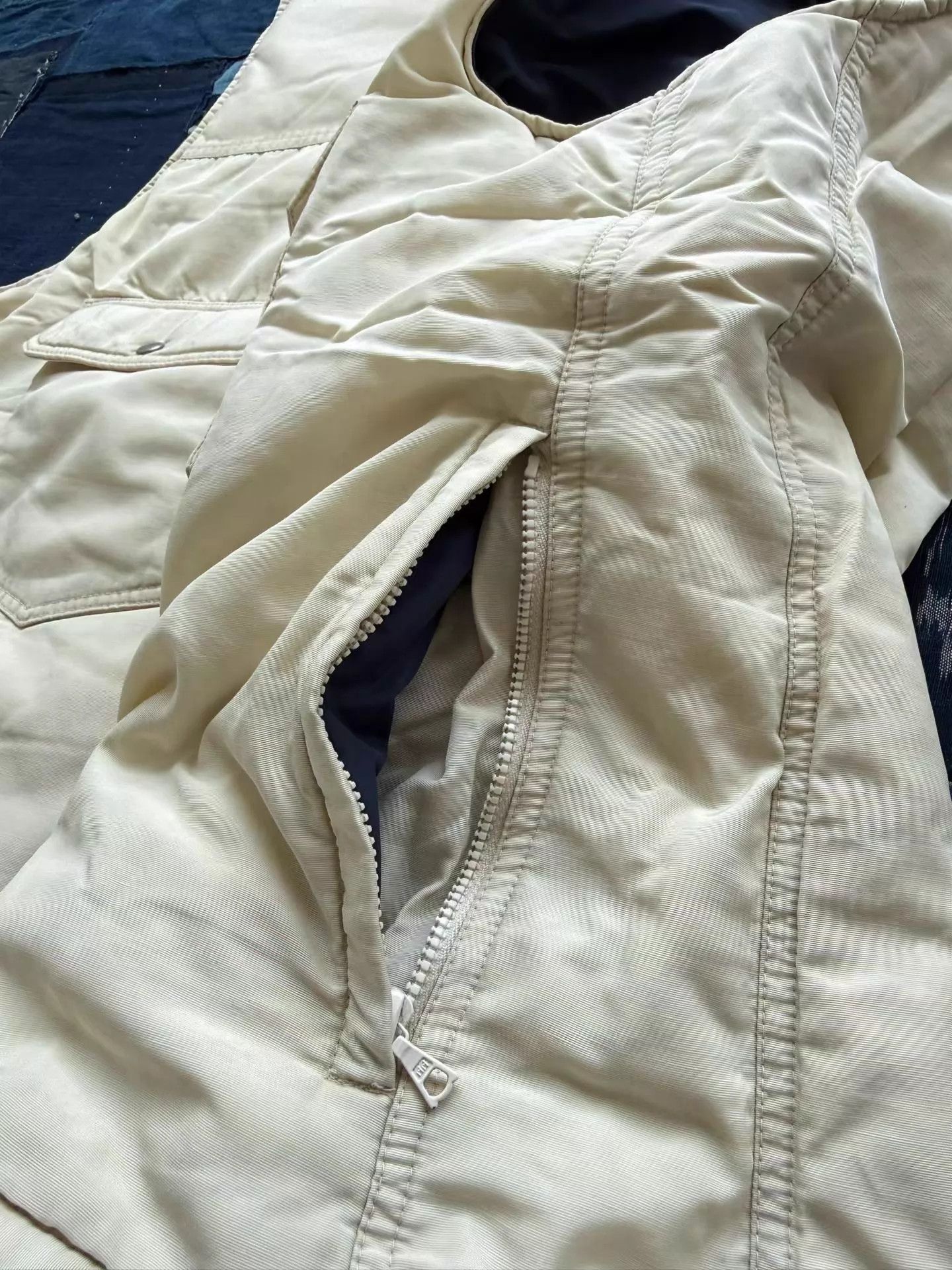Visvim visvim 20AW 101 Down Vest Overdye Ivory 4 Shibuya Excl Badge Size US XL / EU 56 / 4 - 7 Thumbnail