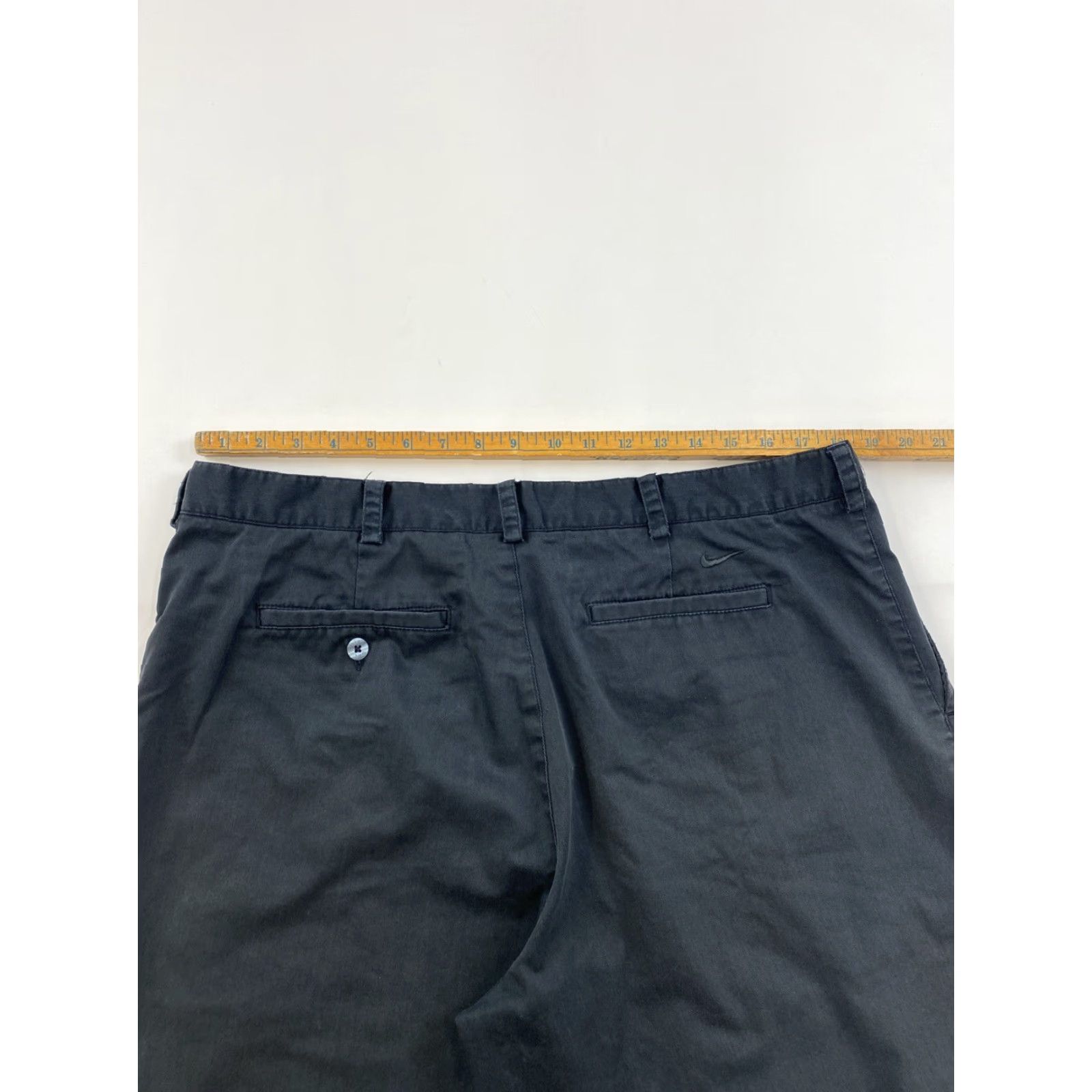 Nike Nike Golf Shorts Men’s Size 40 Black Solid Front Flat Athletic Chino Regular Belt Loops Casual Summer Sports Golf Men Mens Size US 40 / EU 56 - 4 Thumbnail