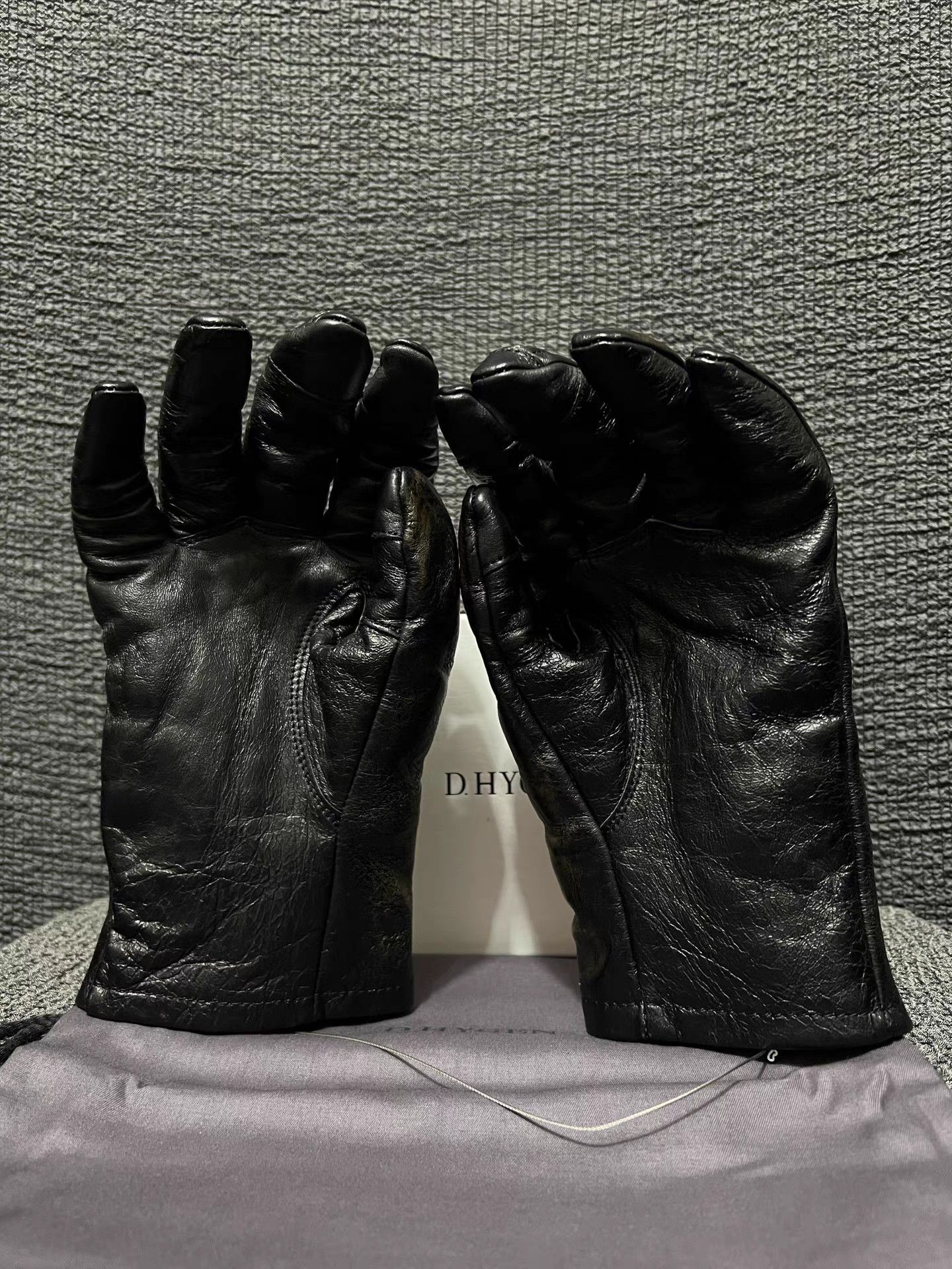 D.Hygen D.HYGEN avant-garde horsehide zip middle finger gloves Size ONE SIZE - 2 Thumbnail